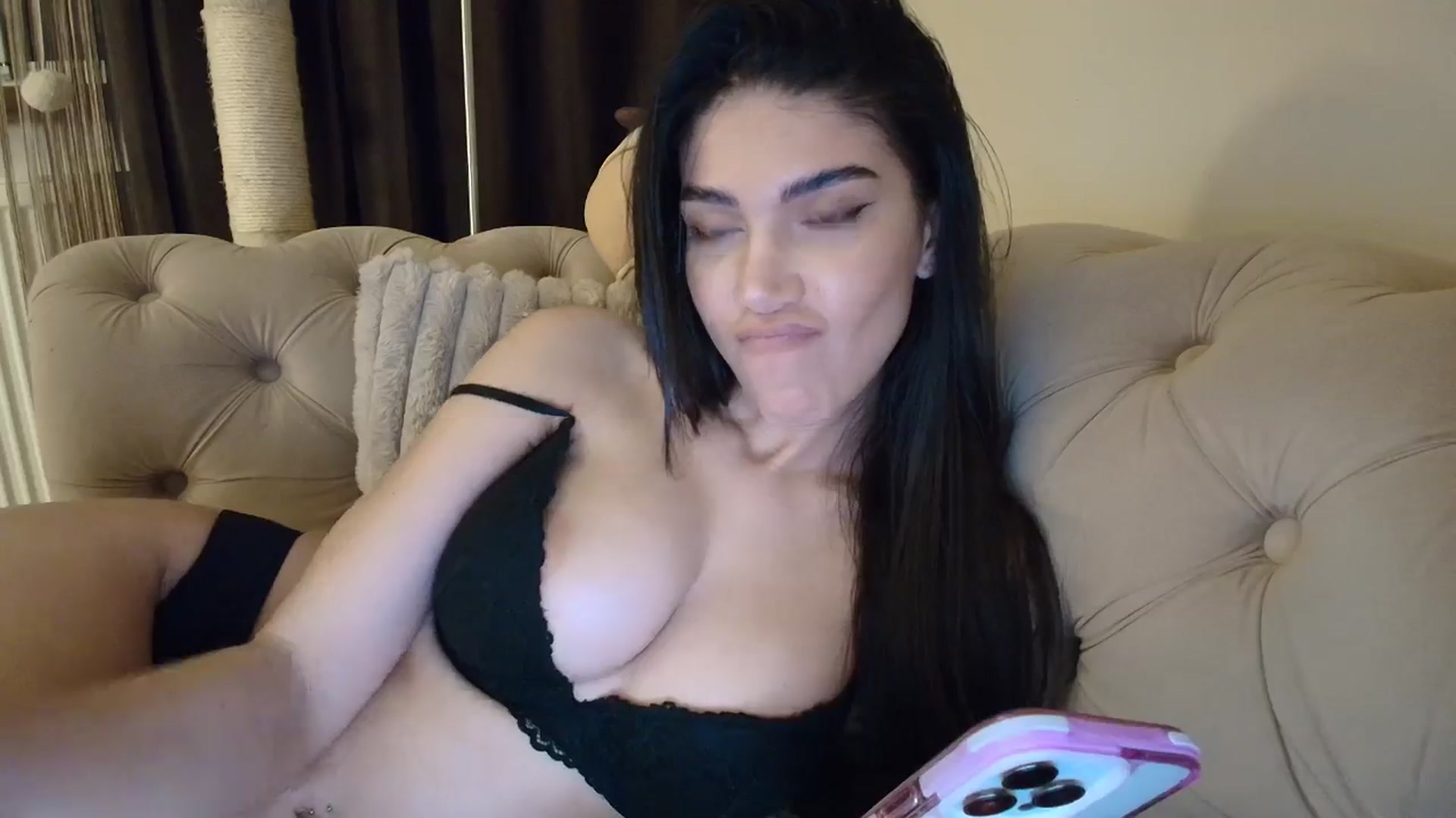 Gallery image thumbnail from SashaLopez's myfreecams stream on, 11/05/2025, 22:38 image 13 of 20