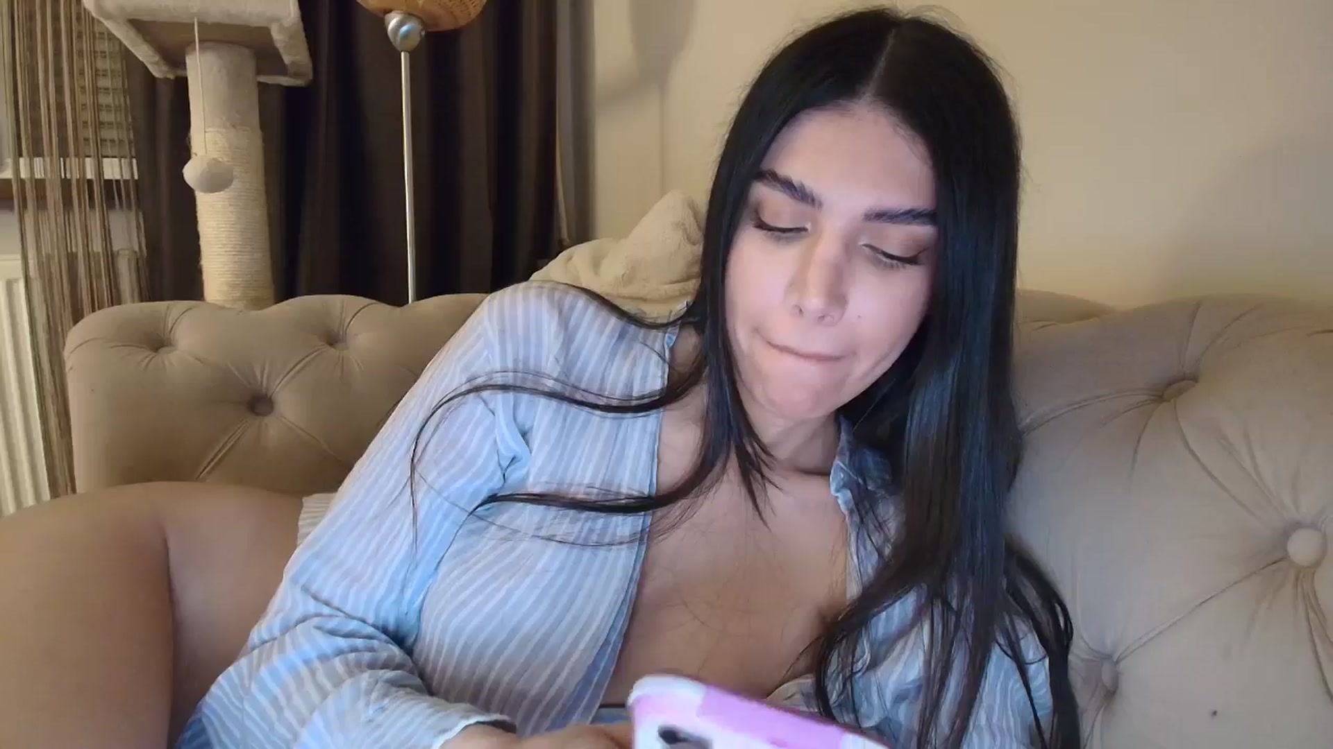 Gallery image thumbnail from SashaLopez's myfreecams stream on, 11/17/2025, 24:15 image 5 of 20