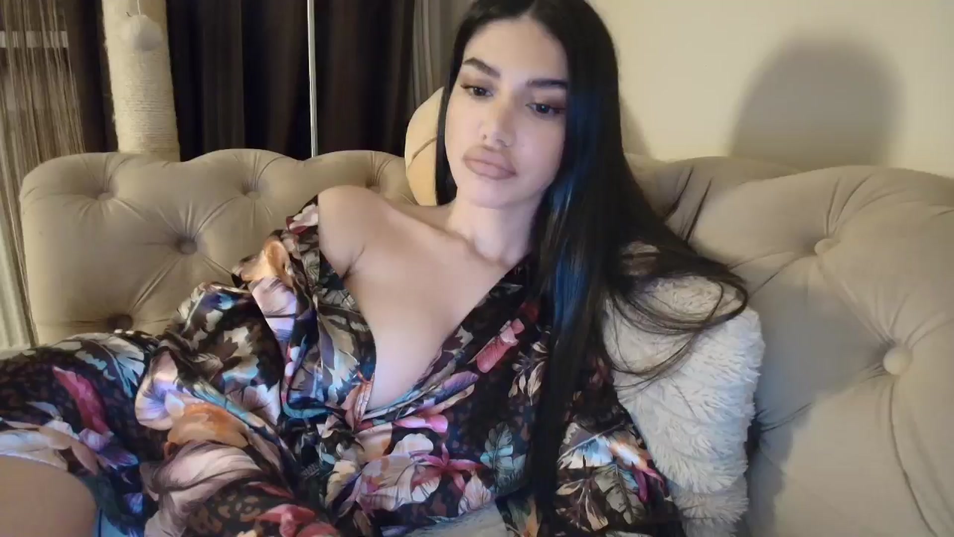 Gallery image thumbnail from SashaLopez's myfreecams stream on, 11/24/2025, 01:10 image 1 of 20