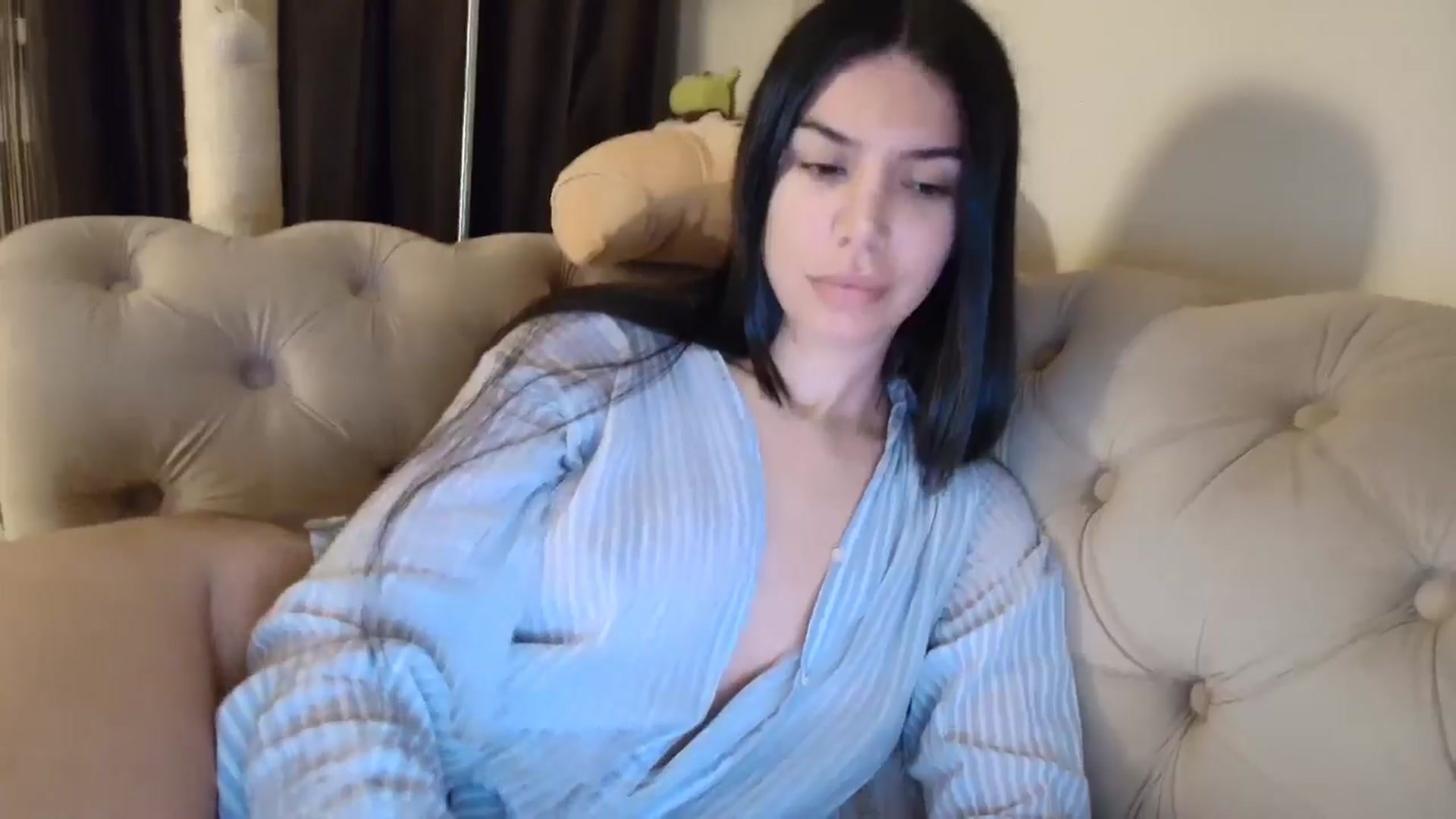 Gallery image thumbnail from SashaLopez's myfreecams stream on, 12/01/2025, 23:03 image 5 of 20