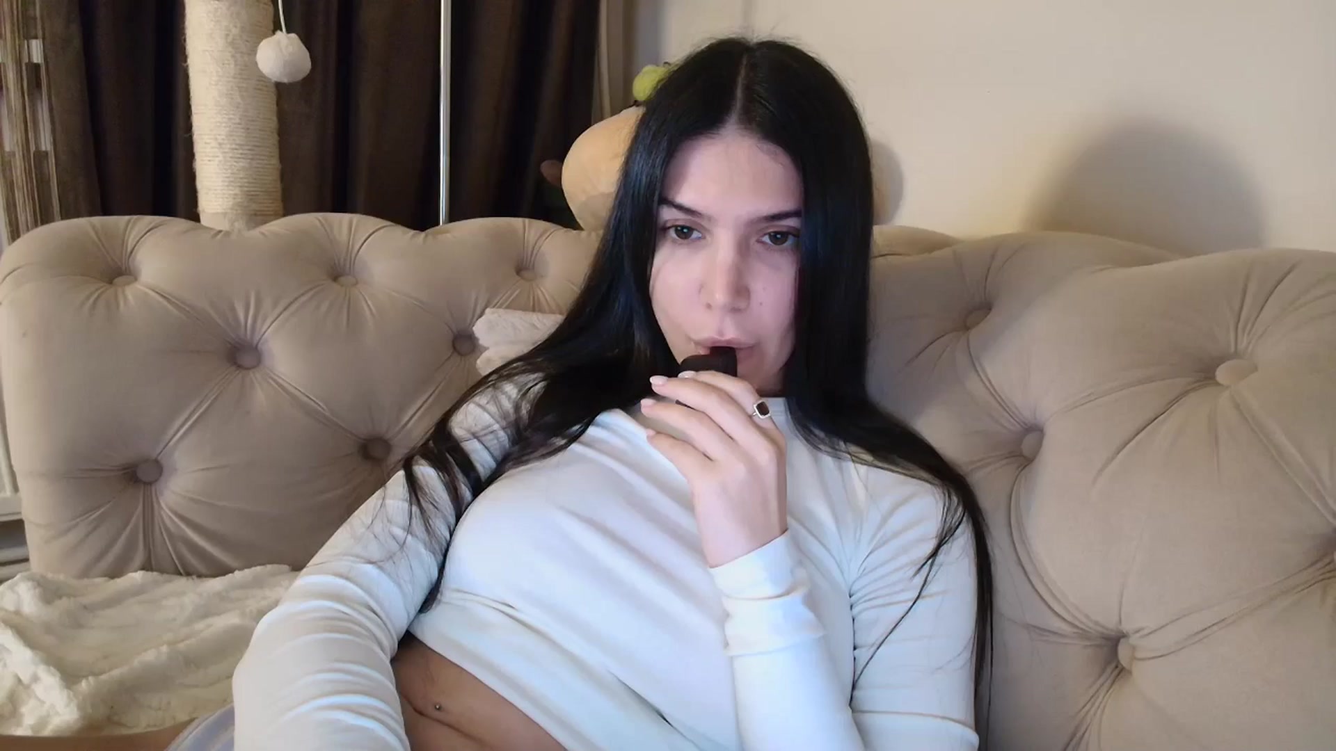 Gallery image thumbnail from SashaLopez's myfreecams stream on, 12/04/2025, 24:01 image 2 of 20