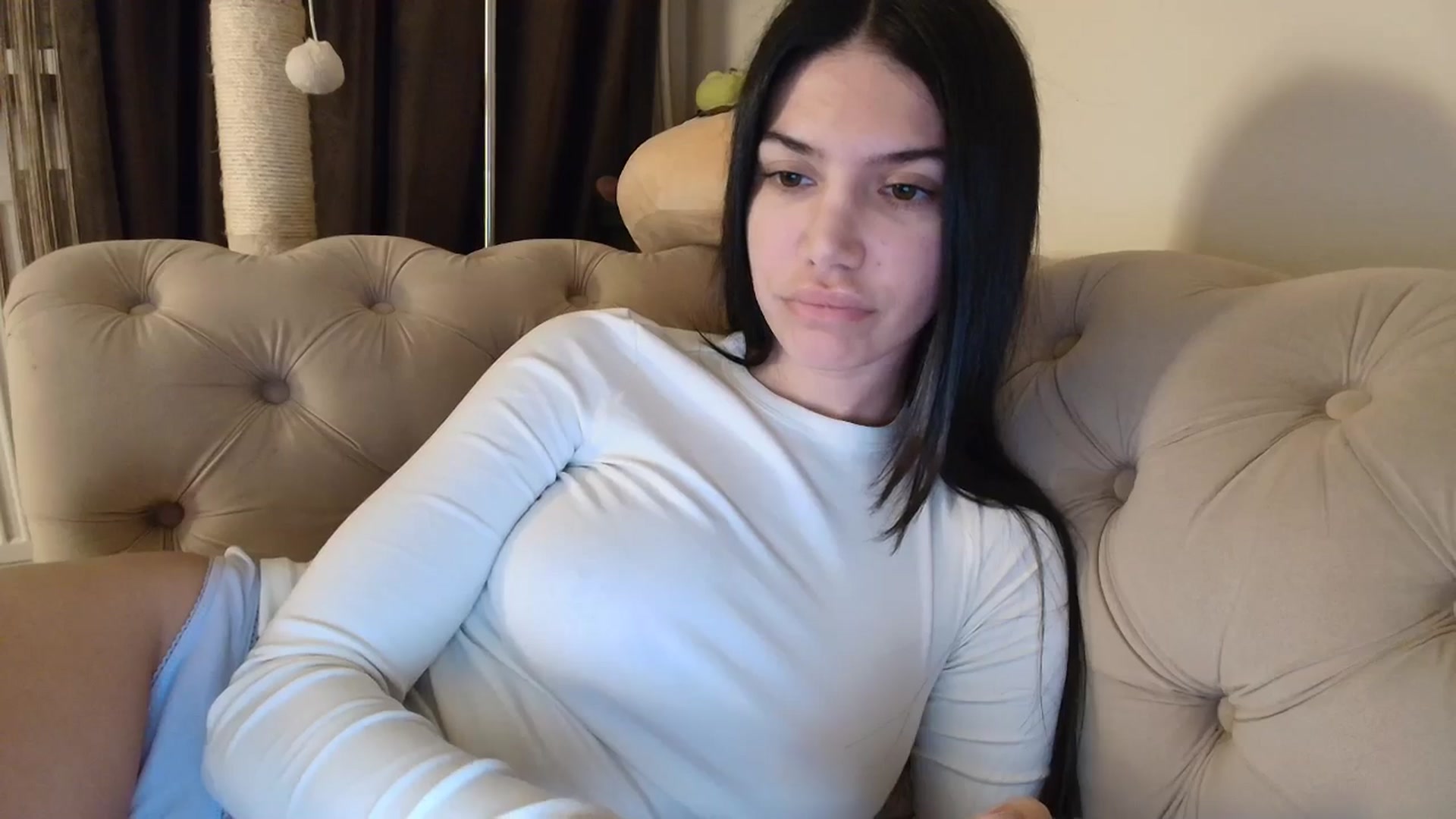 Gallery image thumbnail from SashaLopez's myfreecams stream on, 12/04/2025, 24:01 image 6 of 20