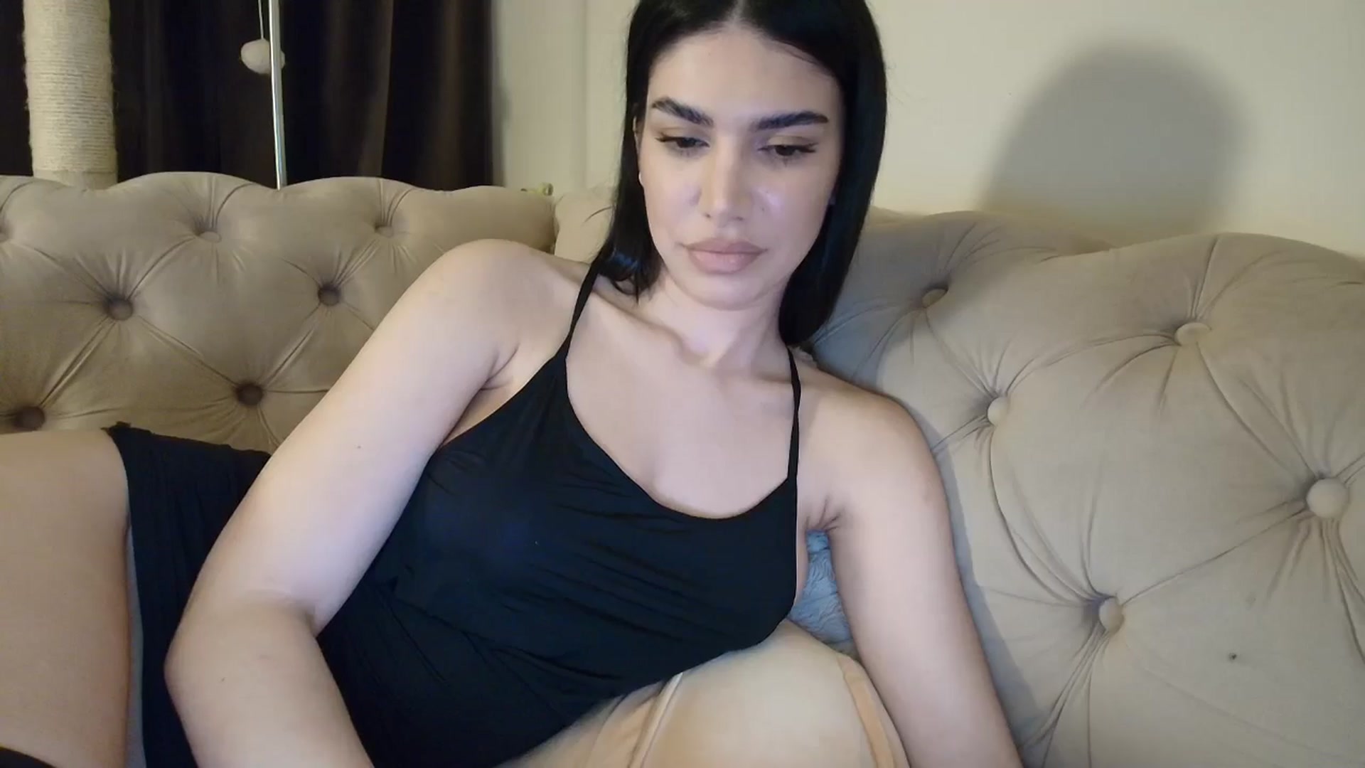 Gallery image thumbnail from SashaLopez's myfreecams stream on, 12/21/2025, 24:04 image 7 of 20