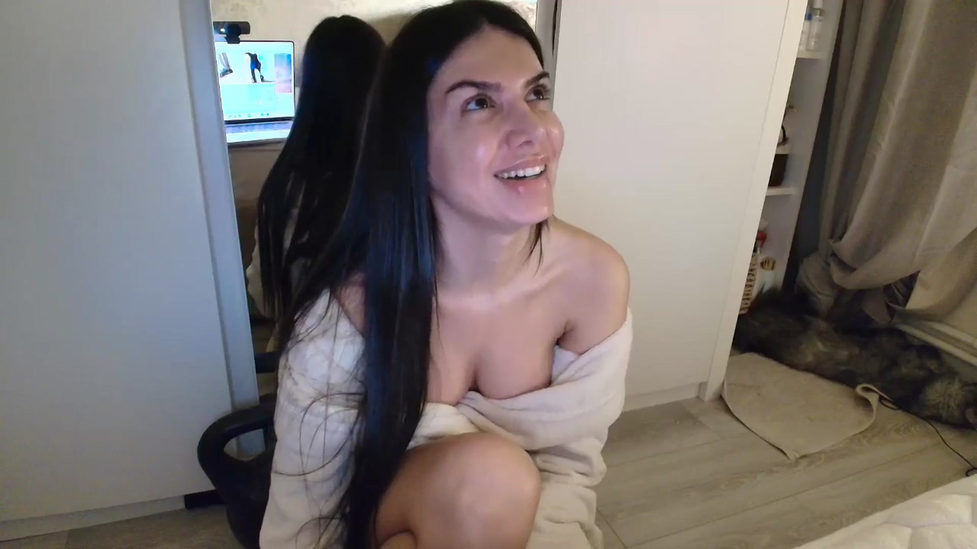 Gallery image thumbnail from SashaLopez's myfreecams stream on, 01/03/2026, 22:11 image 10 of 20