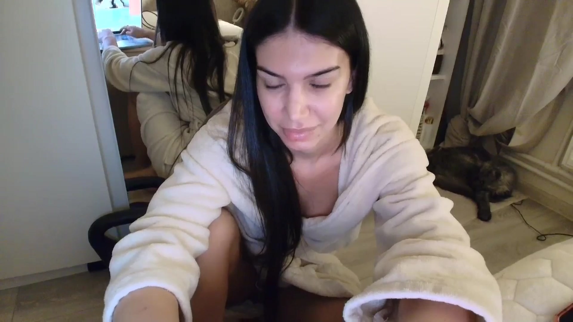 Gallery image thumbnail from SashaLopez's myfreecams stream on, 01/03/2026, 22:11 image 3 of 20