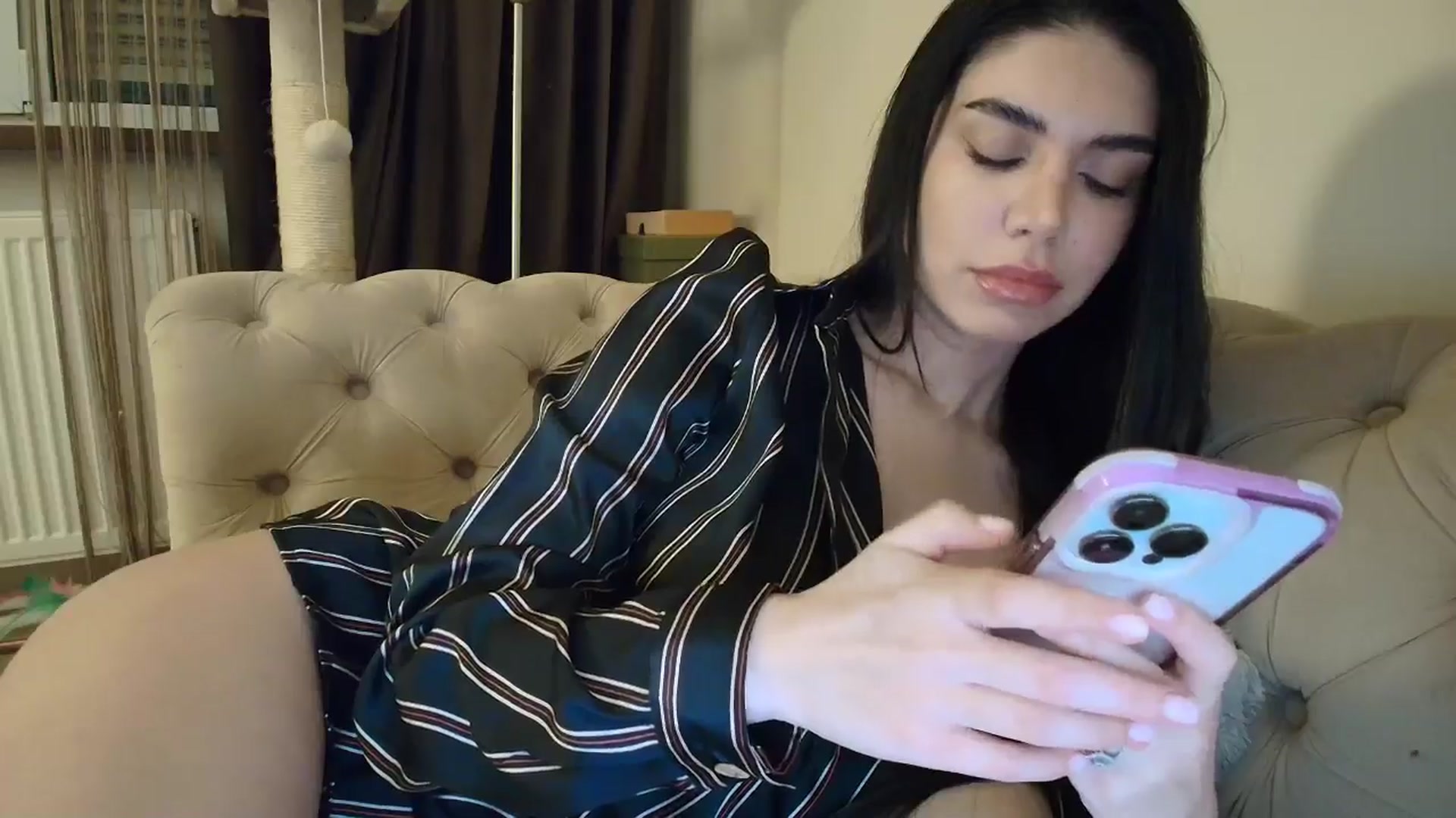 Gallery image thumbnail from SashaLopez's myfreecams stream on, 01/11/2026, 24:12 image 5 of 20