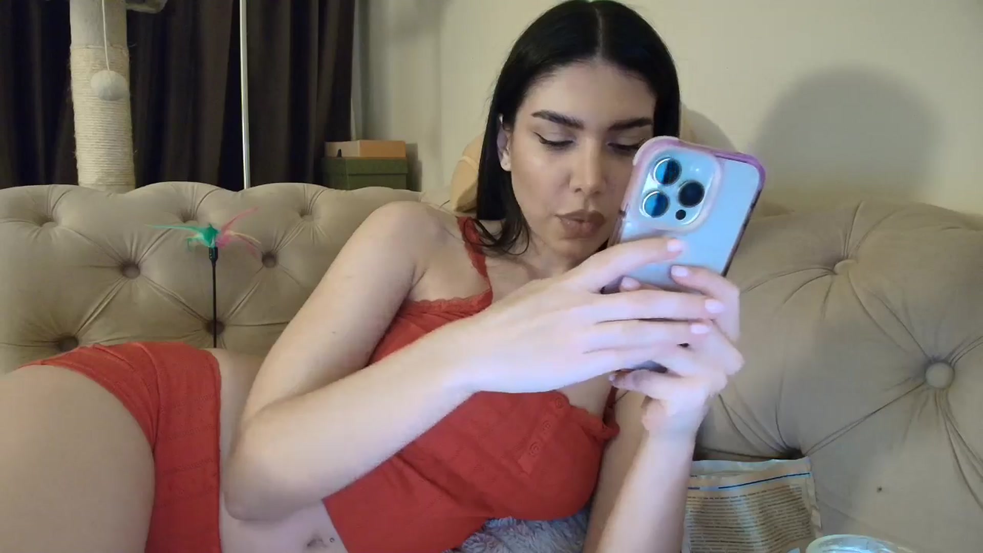 Gallery image thumbnail from SashaLopez's myfreecams stream on, 01/16/2026, 24:33 image 9 of 20
