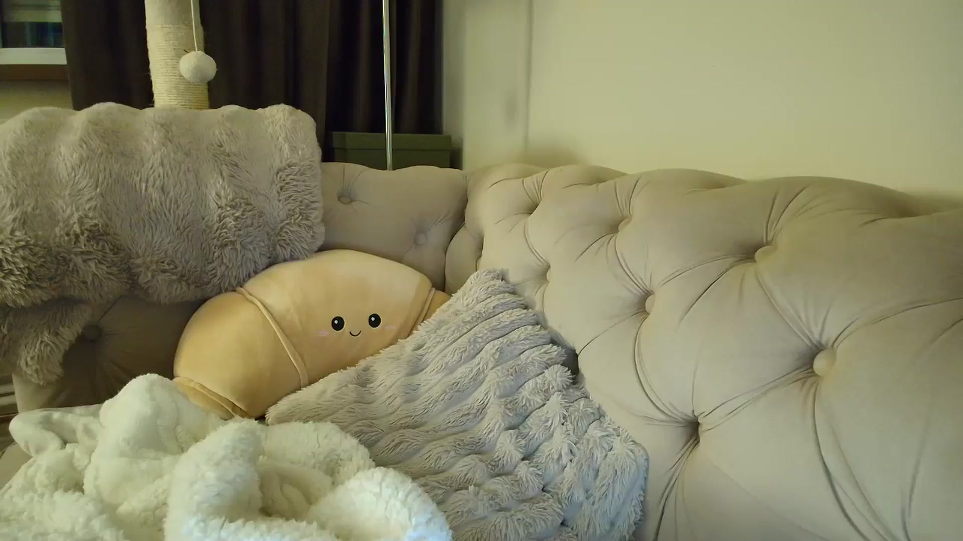 Gallery image thumbnail from SashaLopez's myfreecams stream on, 04/01/2026, 23:07 image 16 of 20