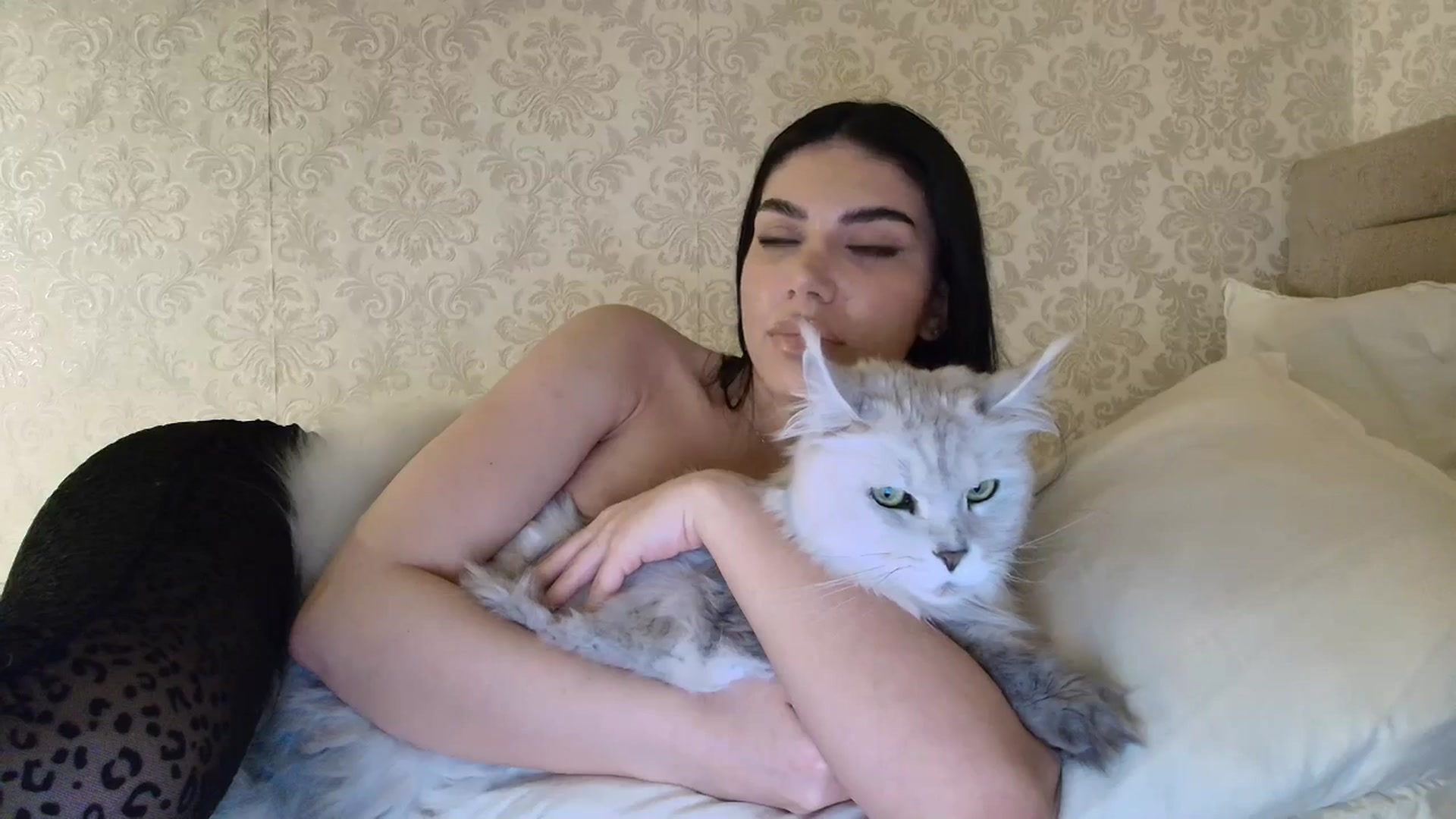 Gallery image thumbnail from SashaLopez's myfreecams stream on, 04/02/2026, 22:20 image 12 of 20