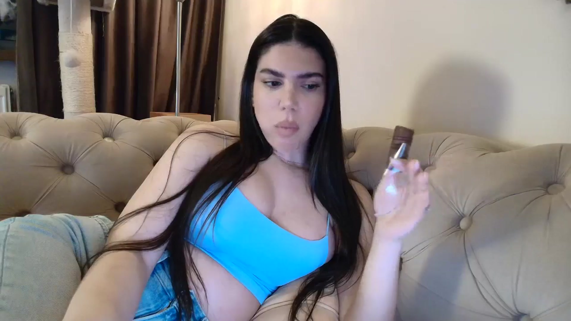 Gallery image thumbnail from SashaLopez's myfreecams stream on, 04/18/2026, 22:14 image 4 of 20