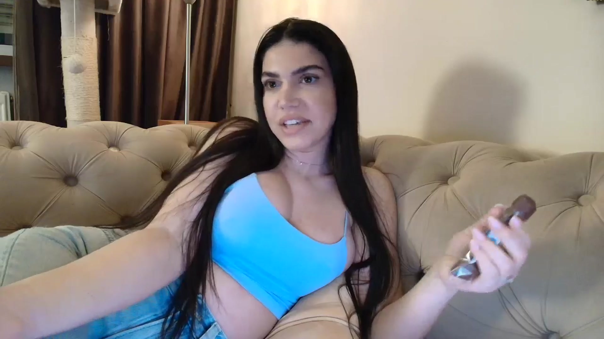 Gallery image thumbnail from SashaLopez's myfreecams stream on, 04/18/2026, 22:14 image 2 of 20