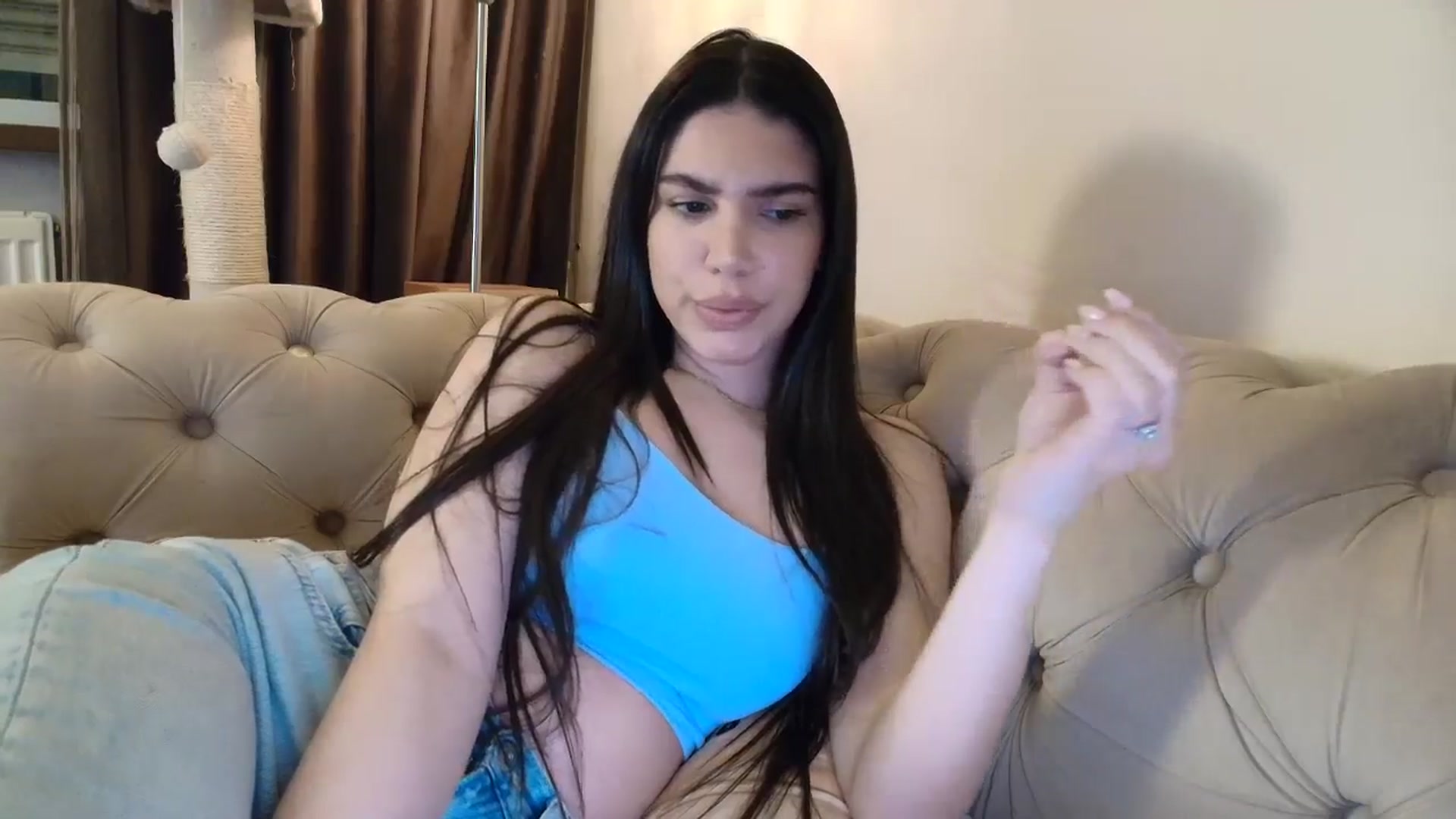 Gallery image thumbnail from SashaLopez's myfreecams stream on, 04/18/2026, 22:14 image 13 of 20
