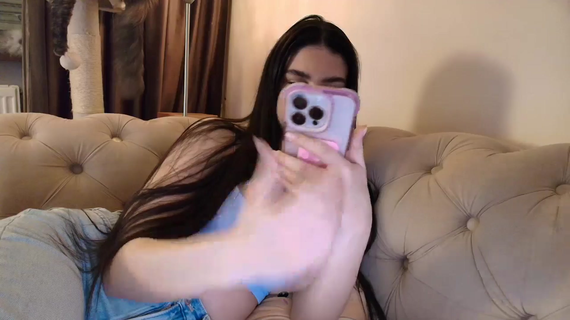 Gallery image thumbnail from SashaLopez's myfreecams stream on, 04/18/2026, 22:14 image 10 of 20