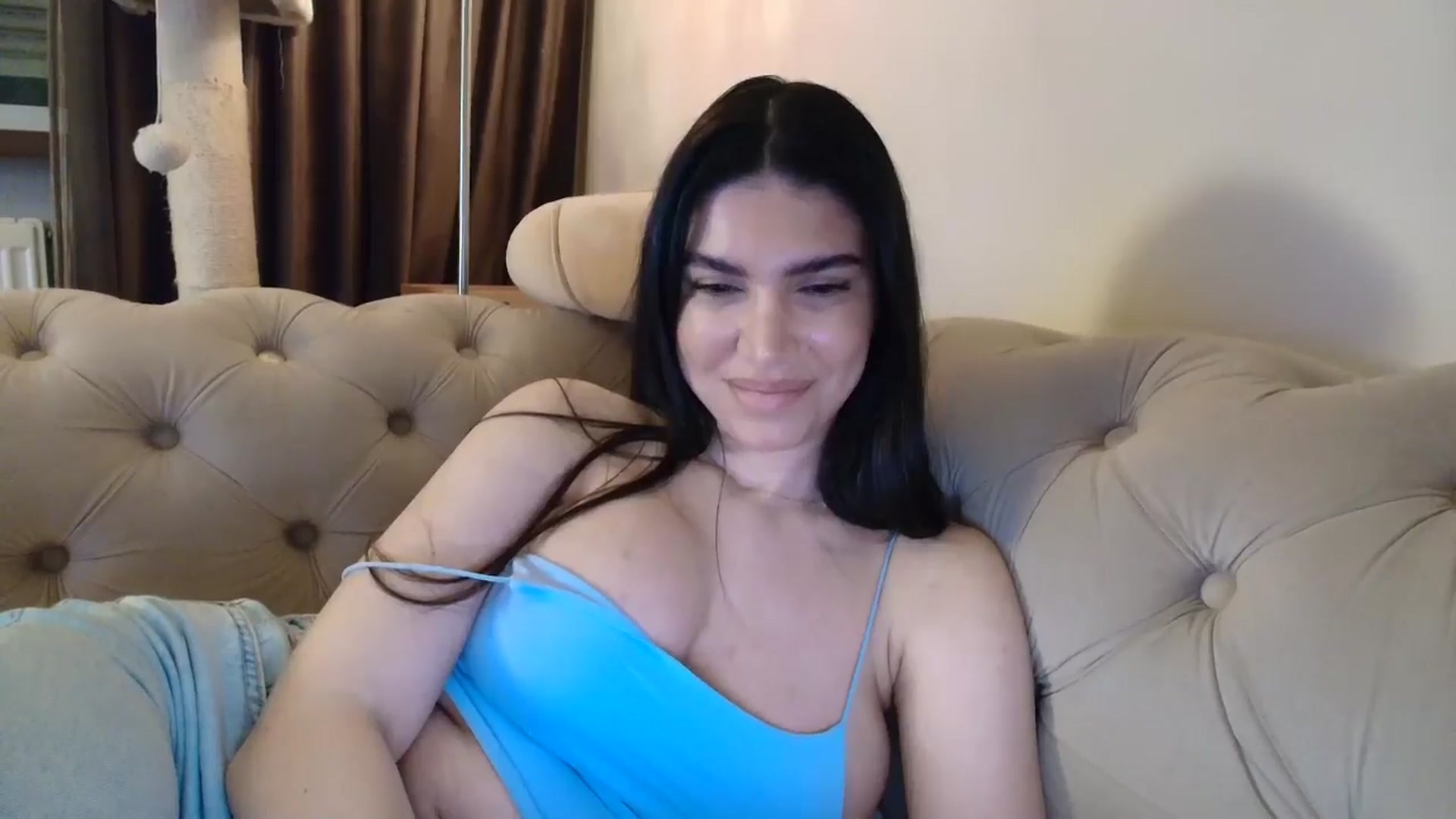 Gallery image thumbnail from SashaLopez's myfreecams stream on, 04/18/2026, 23:19 image 7 of 20