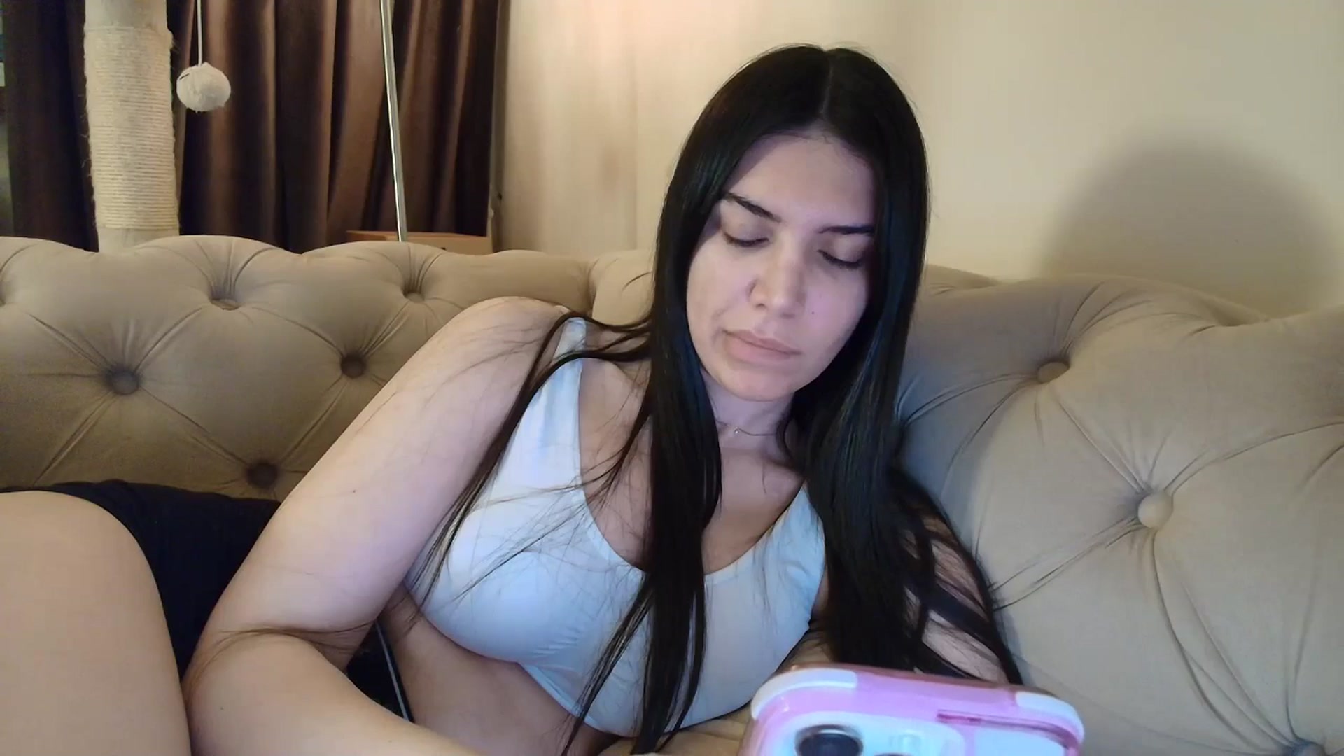 Gallery image thumbnail from SashaLopez's myfreecams stream on, 04/26/2026, 22:58 image 15 of 20