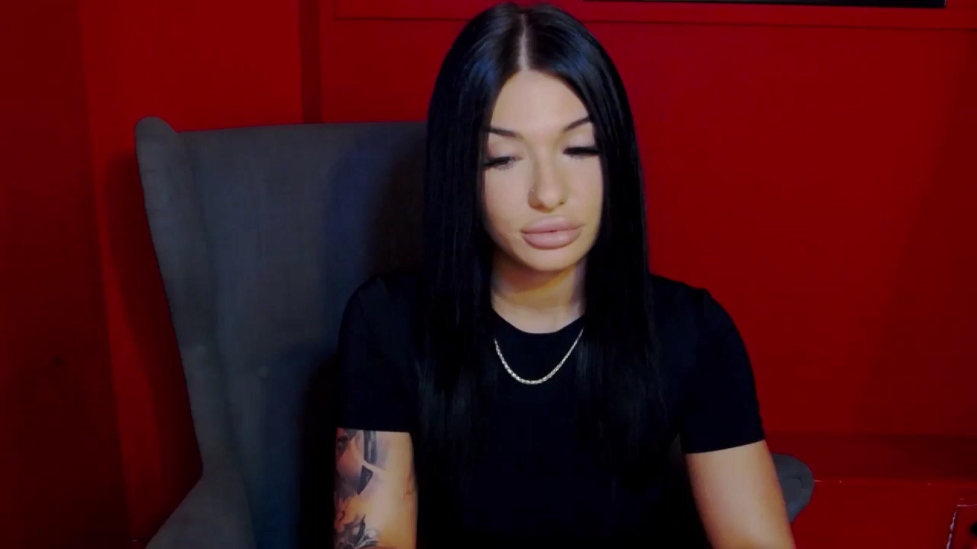 Gallery image thumbnail from SashaLuss_'s myfreecams stream on, 05/14/2024, 21:05 image 9 of 20