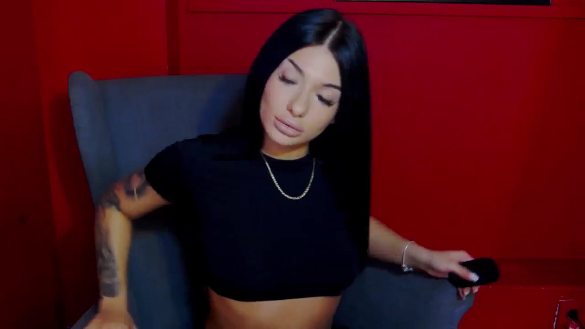 Gallery image thumbnail from SashaLuss_'s myfreecams stream on, 05/14/2024, 21:05 image 20 of 20