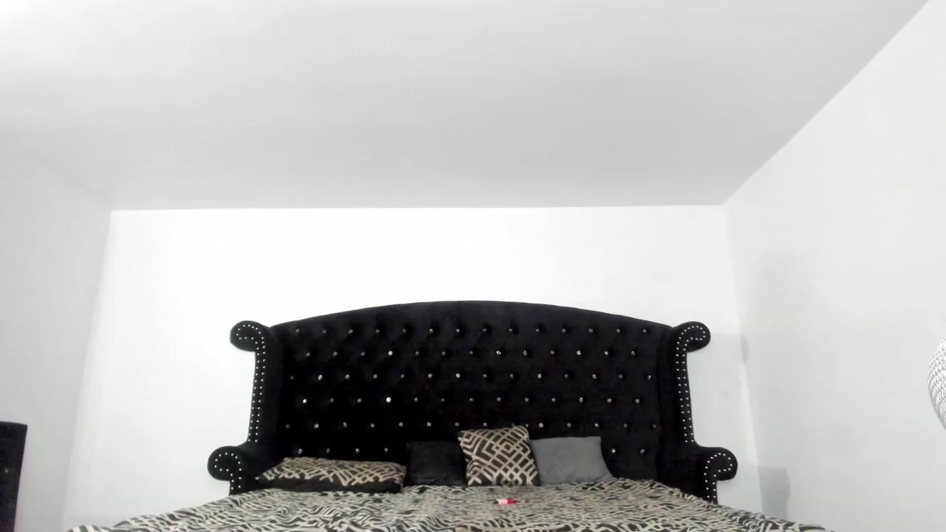 Gallery image thumbnail from SashaMalone's myfreecams stream on, 01/02/2023, 10:48 image 3 of 20