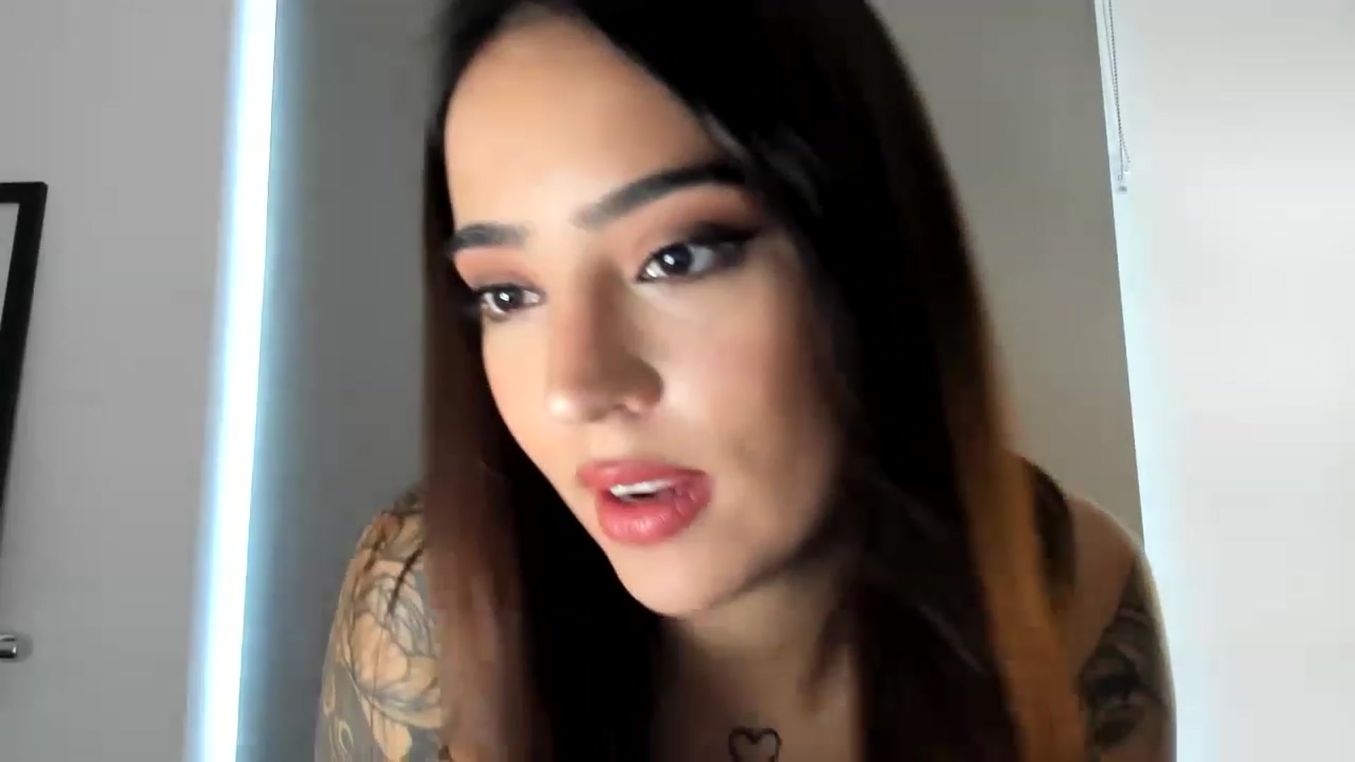 Gallery image thumbnail from SashaSwan's myfreecams stream on, 02/01/2023, 13:21 image 6 of 20
