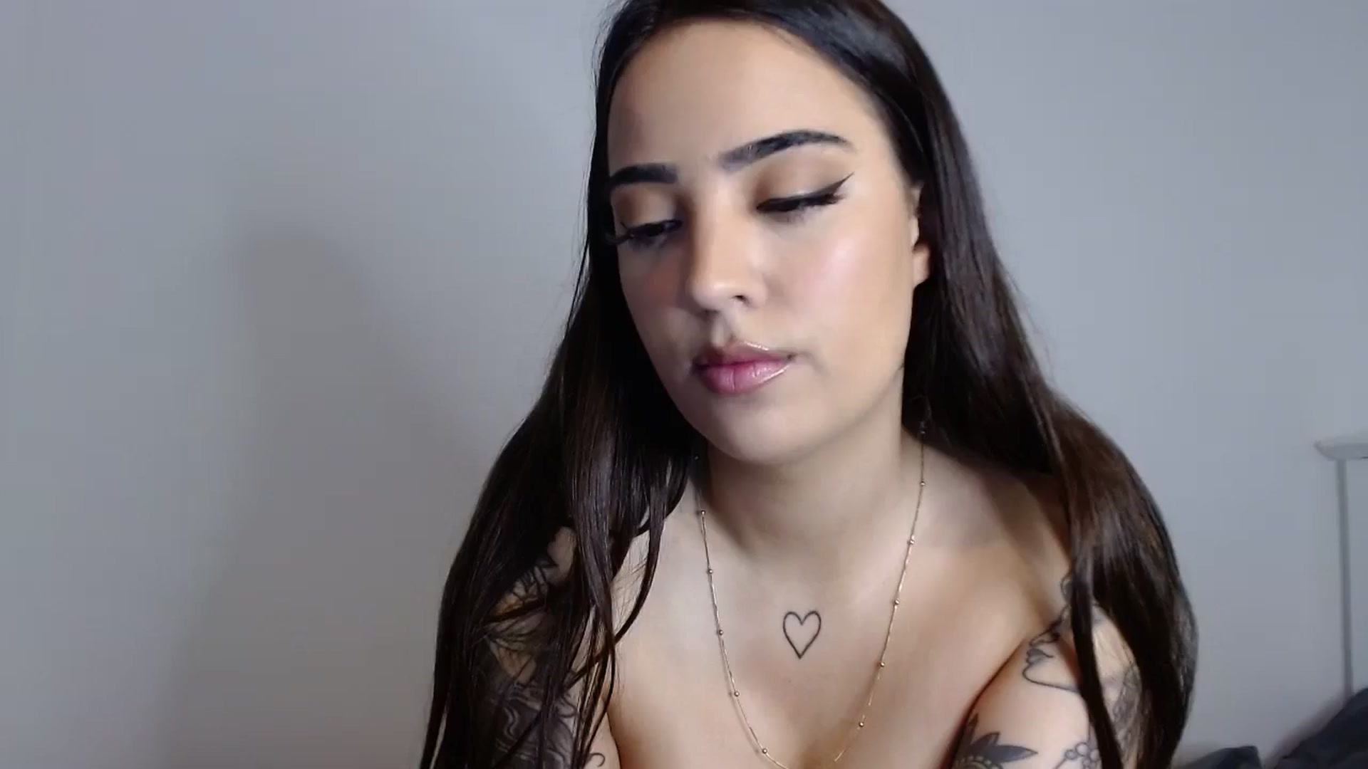 Gallery image thumbnail from SashaSwan's myfreecams stream on, 05/29/2024, 19:30 image 4 of 20
