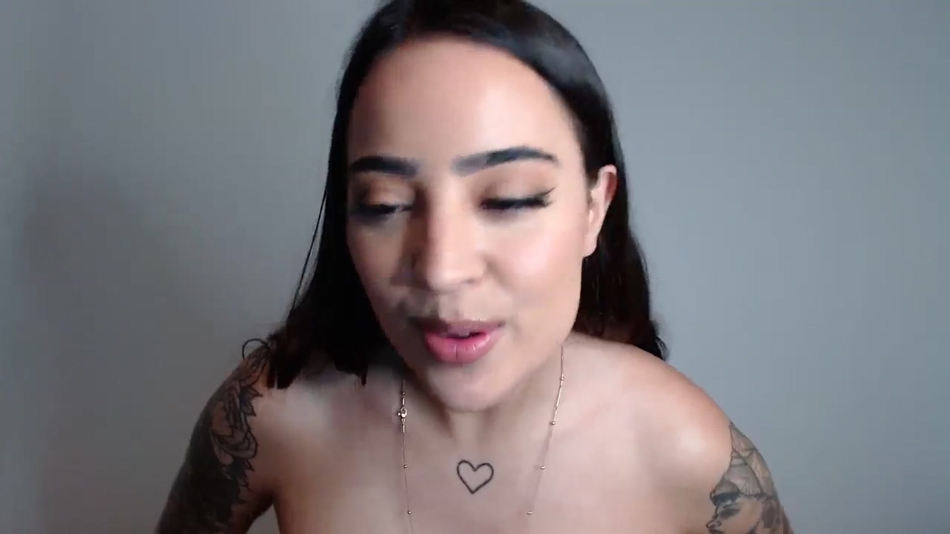 Gallery image thumbnail from SashaSwan's myfreecams stream on, 05/29/2024, 19:30 image 20 of 20