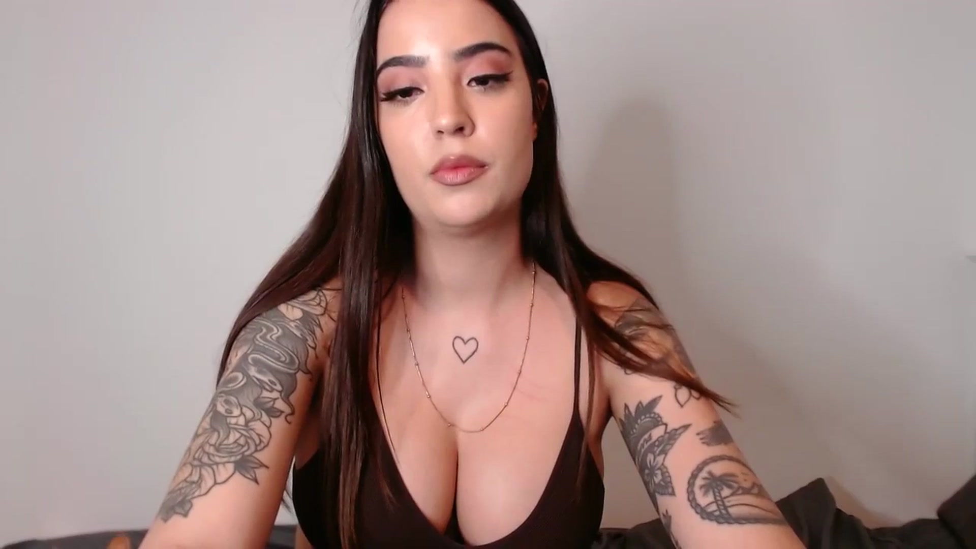 Gallery image thumbnail from SashaSwan's myfreecams stream on, 06/01/2024, 21:06 image 9 of 20
