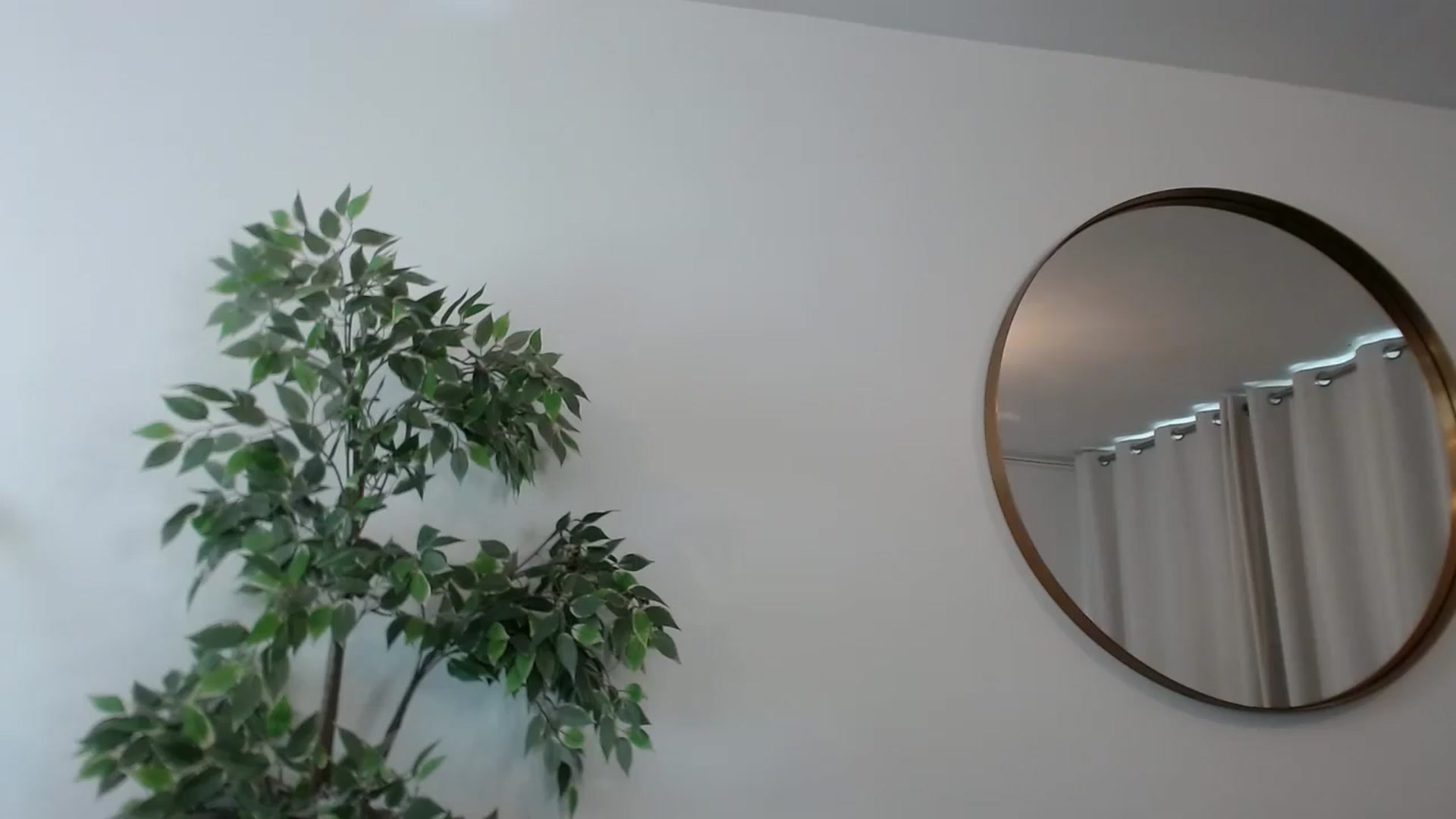 Gallery image thumbnail from SashaSwan's myfreecams stream on, 06/29/2024, 15:45 image 7 of 20