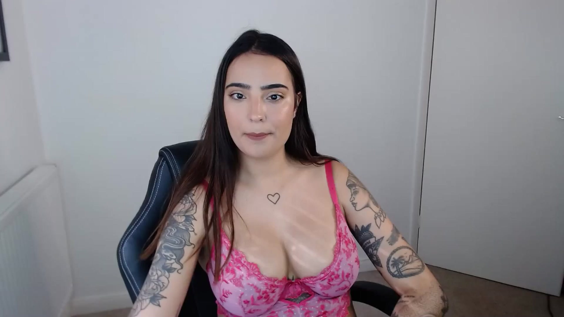 Gallery image thumbnail from SashaSwan's myfreecams stream on, 07/24/2024, 10:51 image 9 of 20