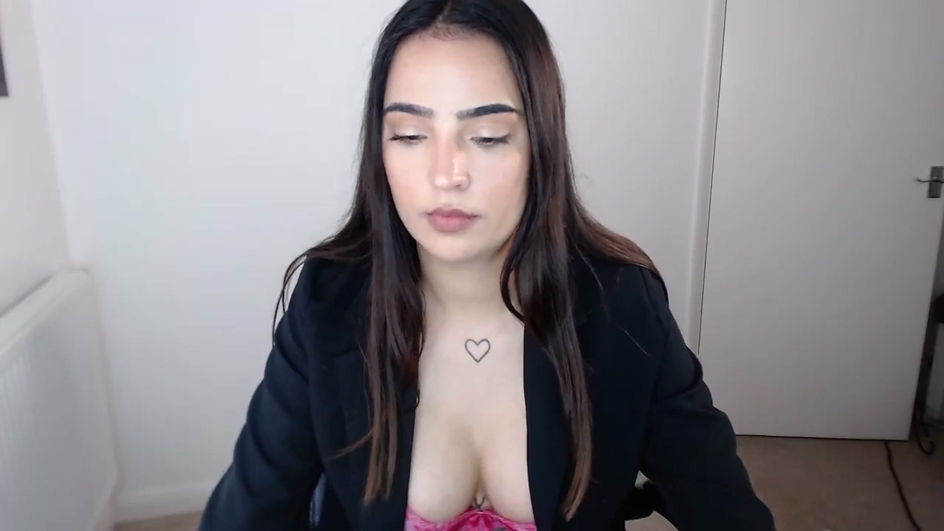 Gallery image thumbnail from SashaSwan's myfreecams stream on, 07/24/2024, 11:11 image 4 of 20