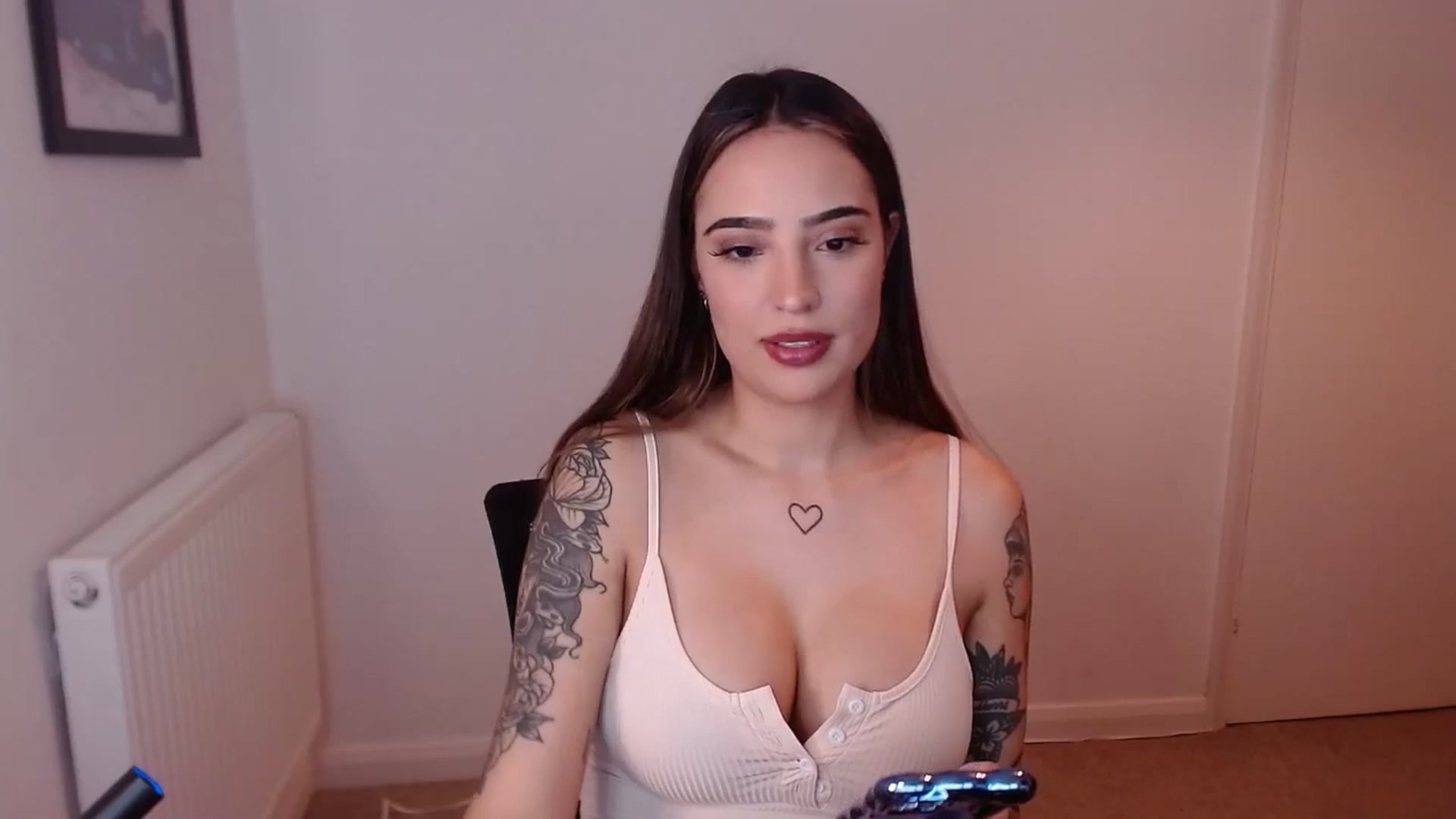 Gallery image thumbnail from SashaSwan's myfreecams stream on, 03/20/2025, 19:49 image 20 of 20