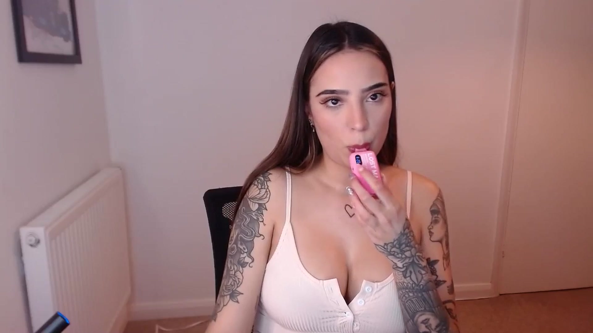 Gallery image thumbnail from SashaSwan's myfreecams stream on, 03/20/2025, 19:49 image 17 of 20