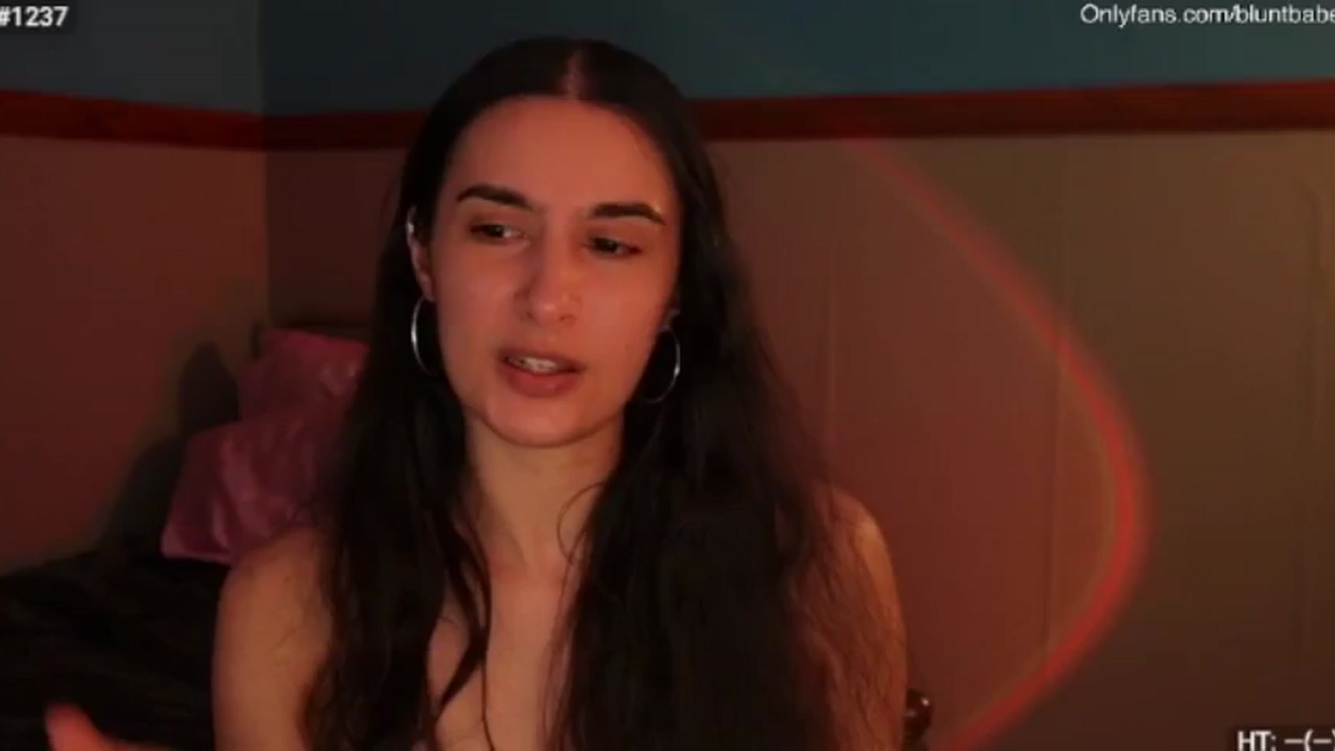 Gallery image thumbnail from SashaSwitch's myfreecams stream on, 07/15/2024, 04:51 image 4 of 20