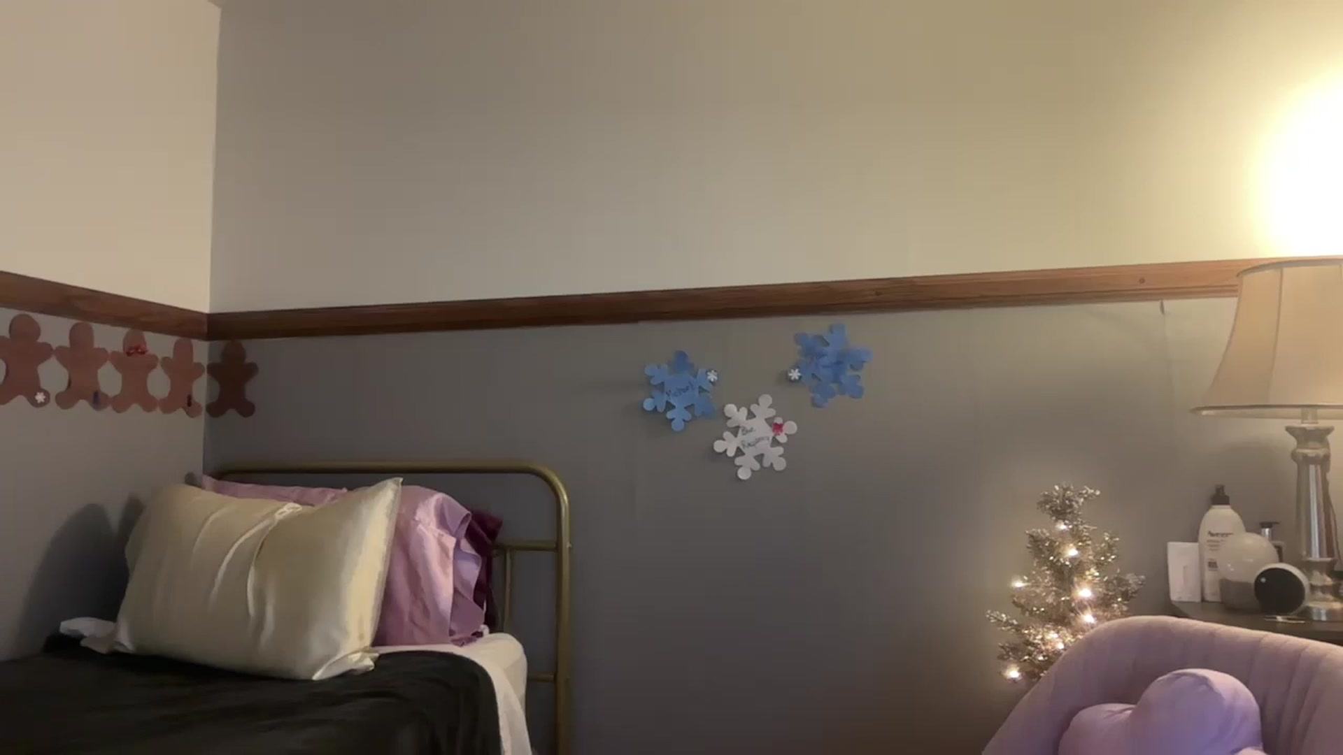Gallery image thumbnail from SashaSwitch's myfreecams stream on, 12/30/2025, 03:14 image 18 of 20