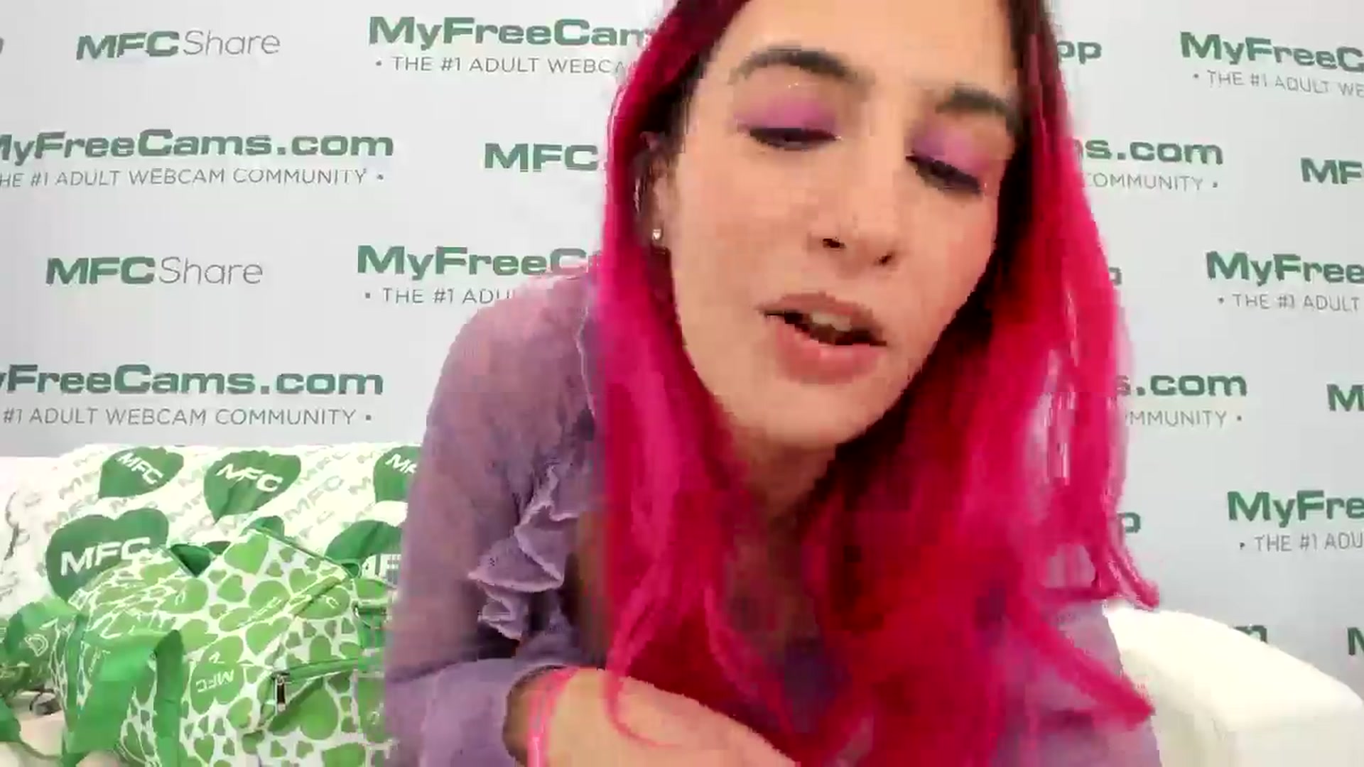 Gallery image thumbnail from SashaSwitch's myfreecams stream on, 01/22/2026, 03:08 image 9 of 20