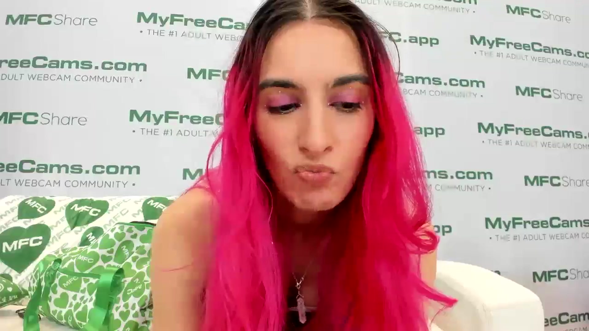 Gallery image thumbnail from SashaSwitch's myfreecams stream on, 01/22/2026, 03:08 image 5 of 20