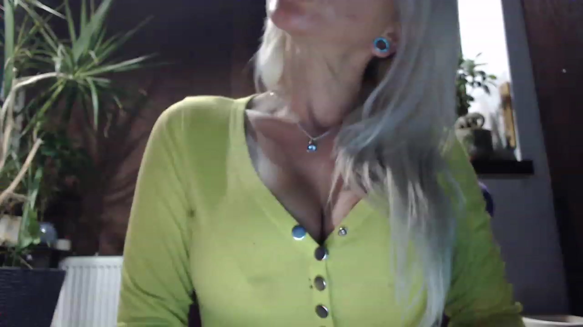 Gallery image thumbnail from Sasha_Green's myfreecams stream on, 11/20/2022, 01:09 image 5 of 20