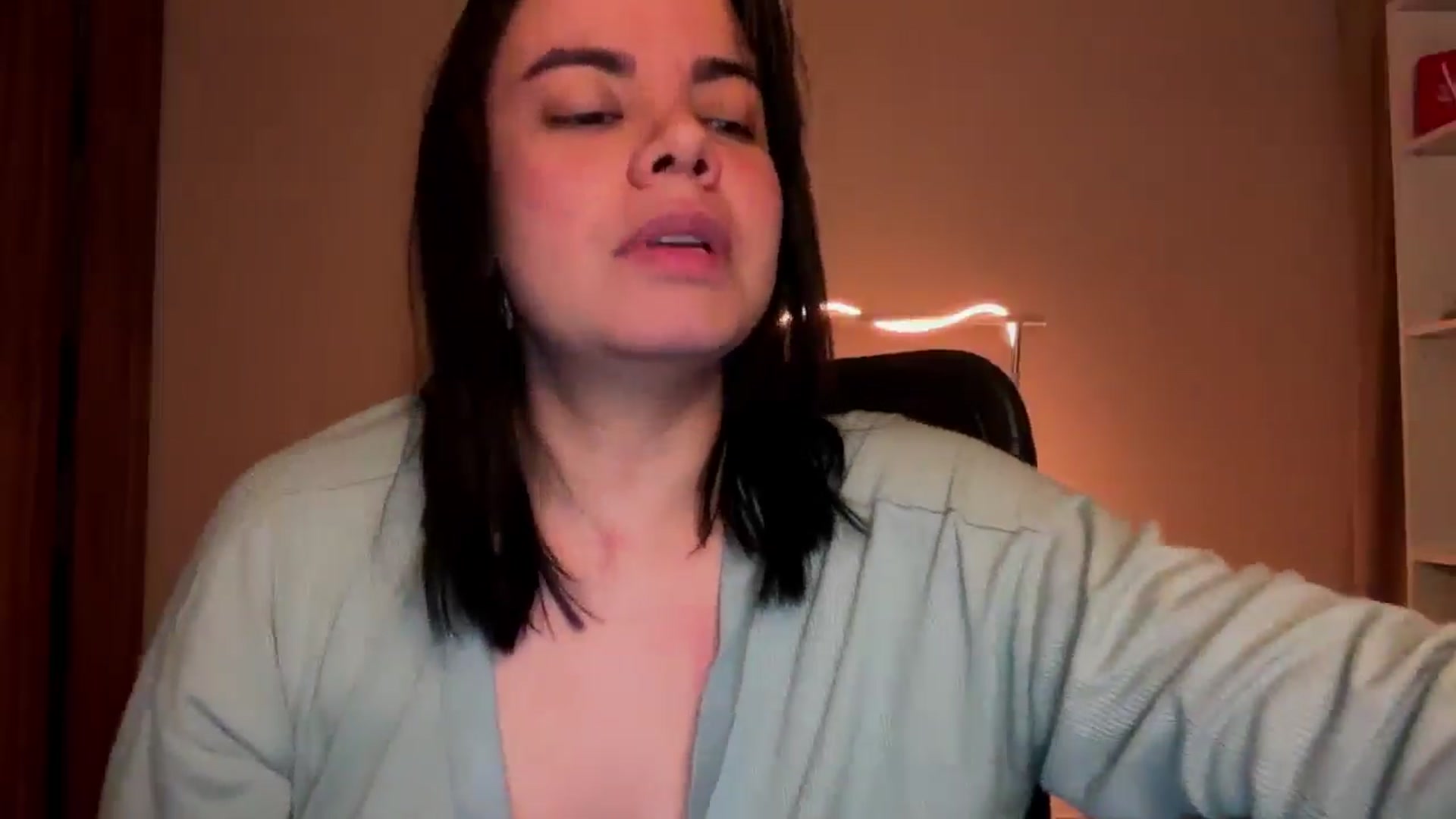Gallery image thumbnail from Sasha_Noir's myfreecams stream on, 03/22/2026, 03:24 image 14 of 20