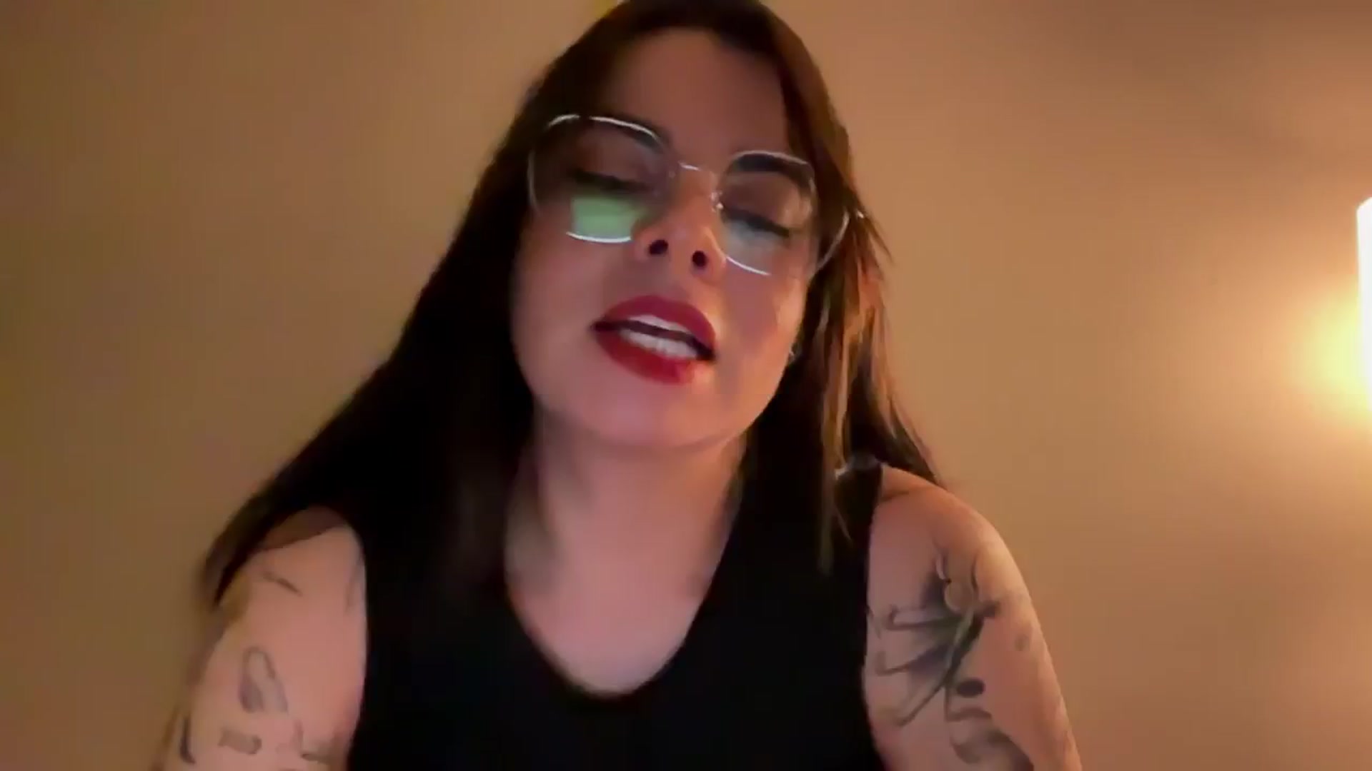 Gallery image thumbnail from Sasha_Noir's myfreecams stream on, 04/24/2026, 14:26 image 7 of 20