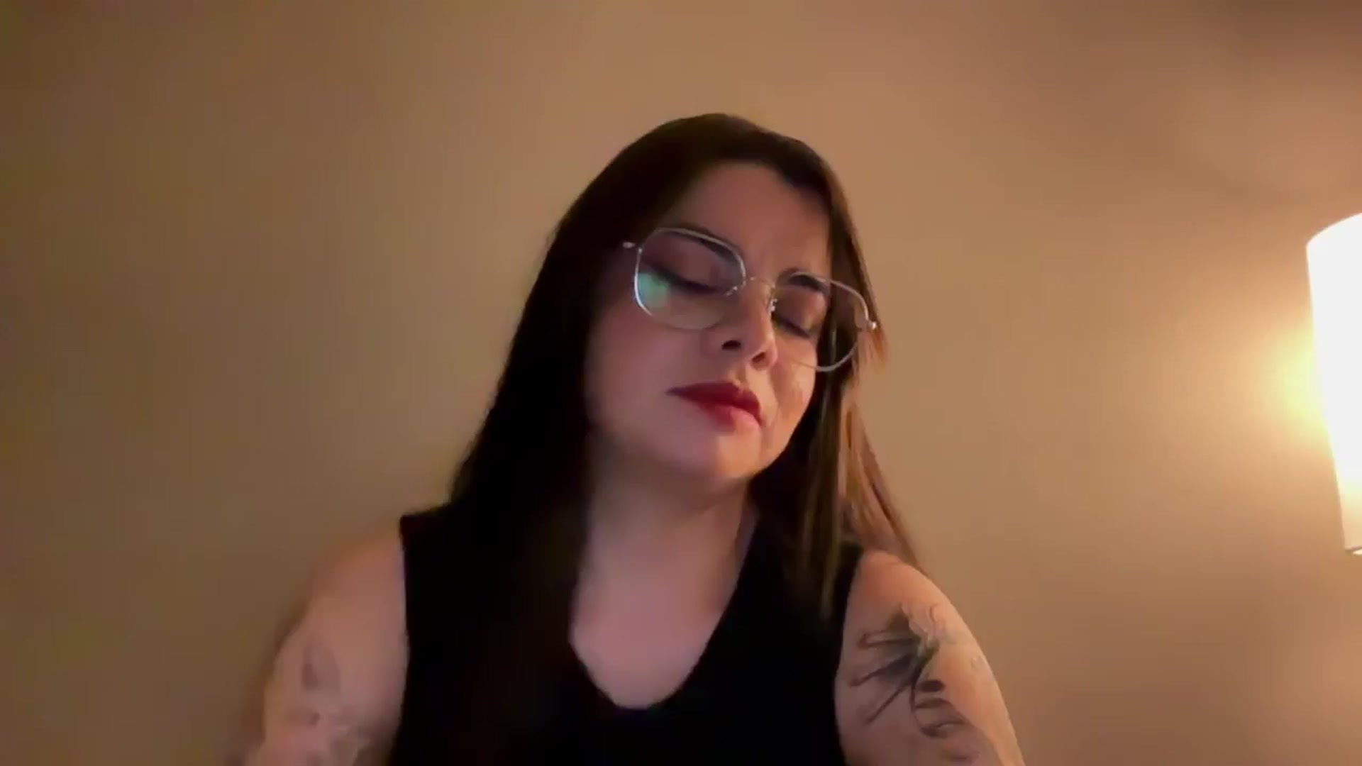 Gallery image thumbnail from Sasha_Noir's myfreecams stream on, 04/24/2026, 14:26 image 5 of 20