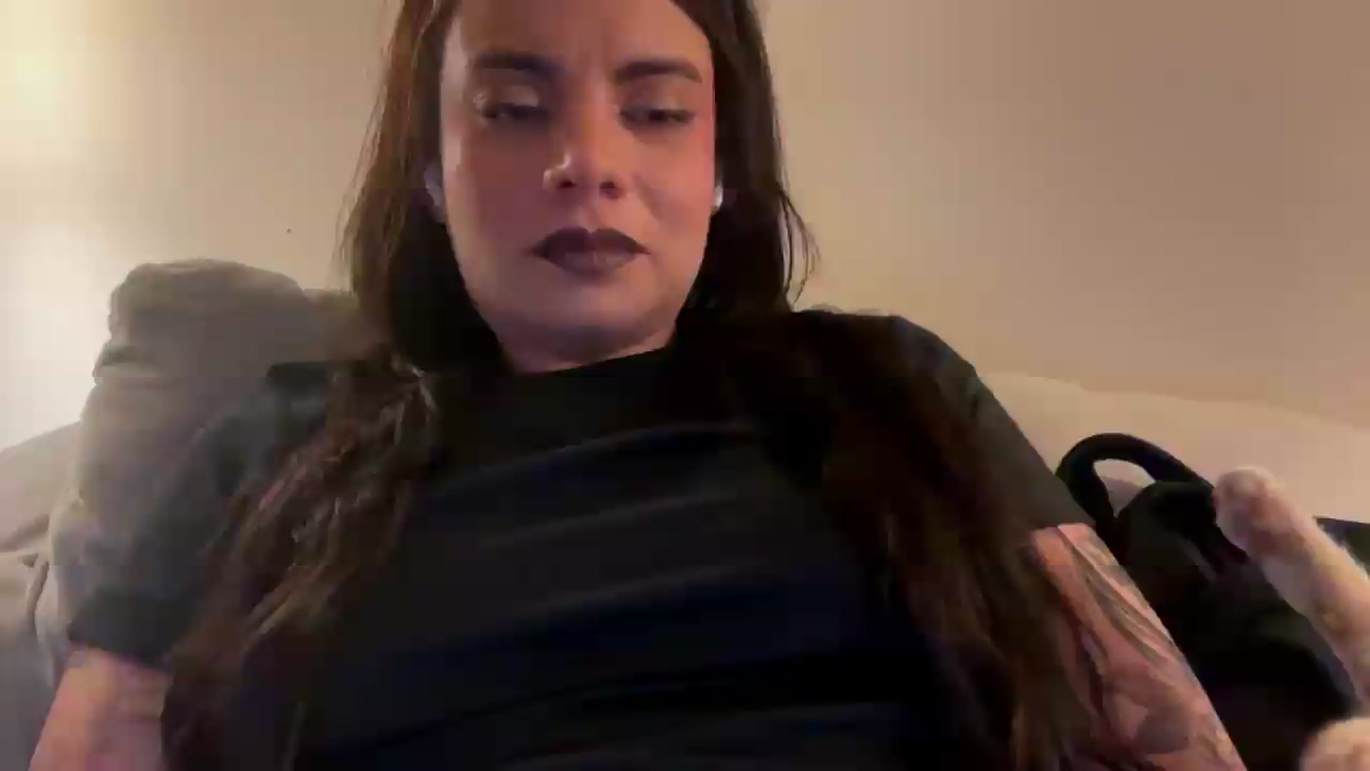 Gallery image thumbnail from Sasha_Noir's myfreecams stream on, 05/04/2026, 02:41 image 14 of 20