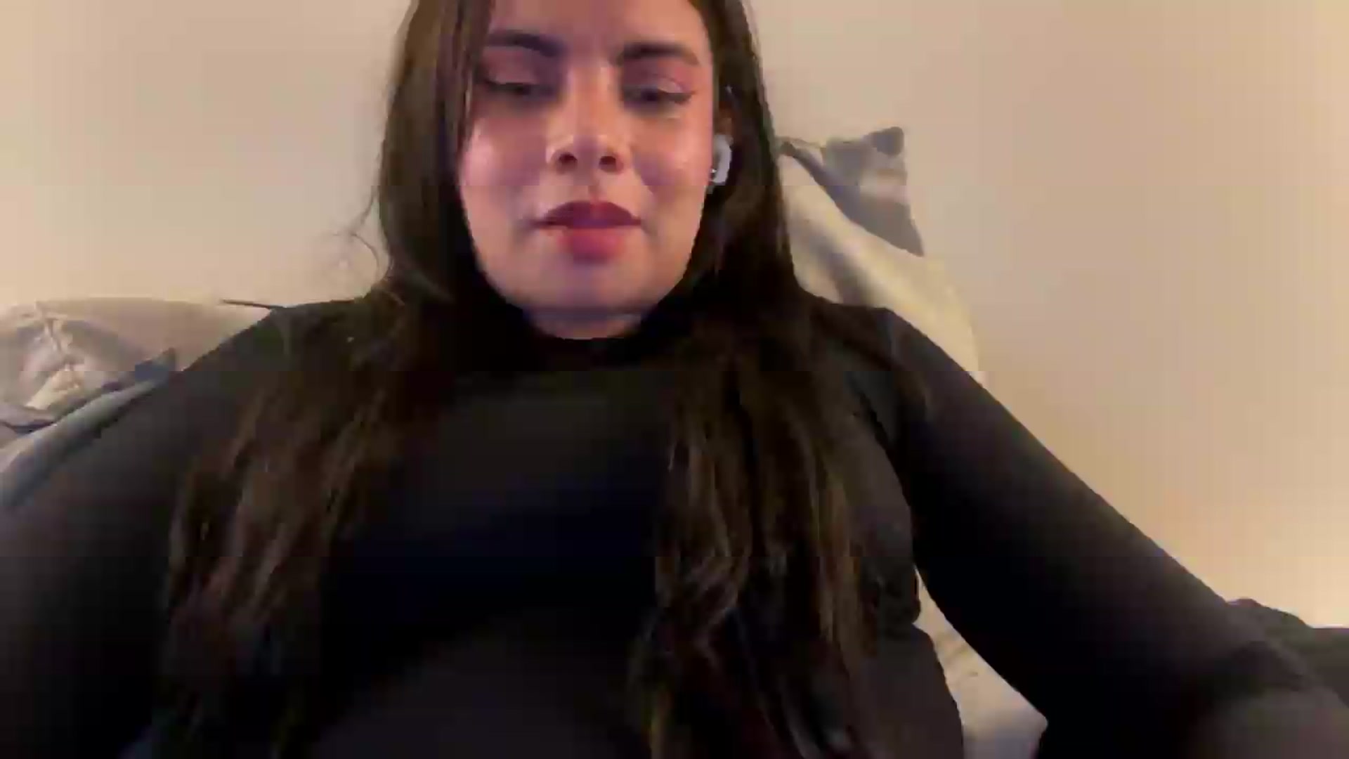 Gallery image thumbnail from Sasha_Noir's myfreecams stream on, 05/14/2026, 24:00 image 7 of 20