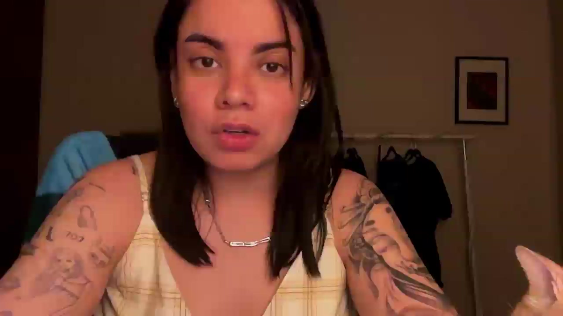 Gallery image thumbnail from Sasha_Noir's myfreecams stream on, 05/18/2026, 03:24 image 19 of 20