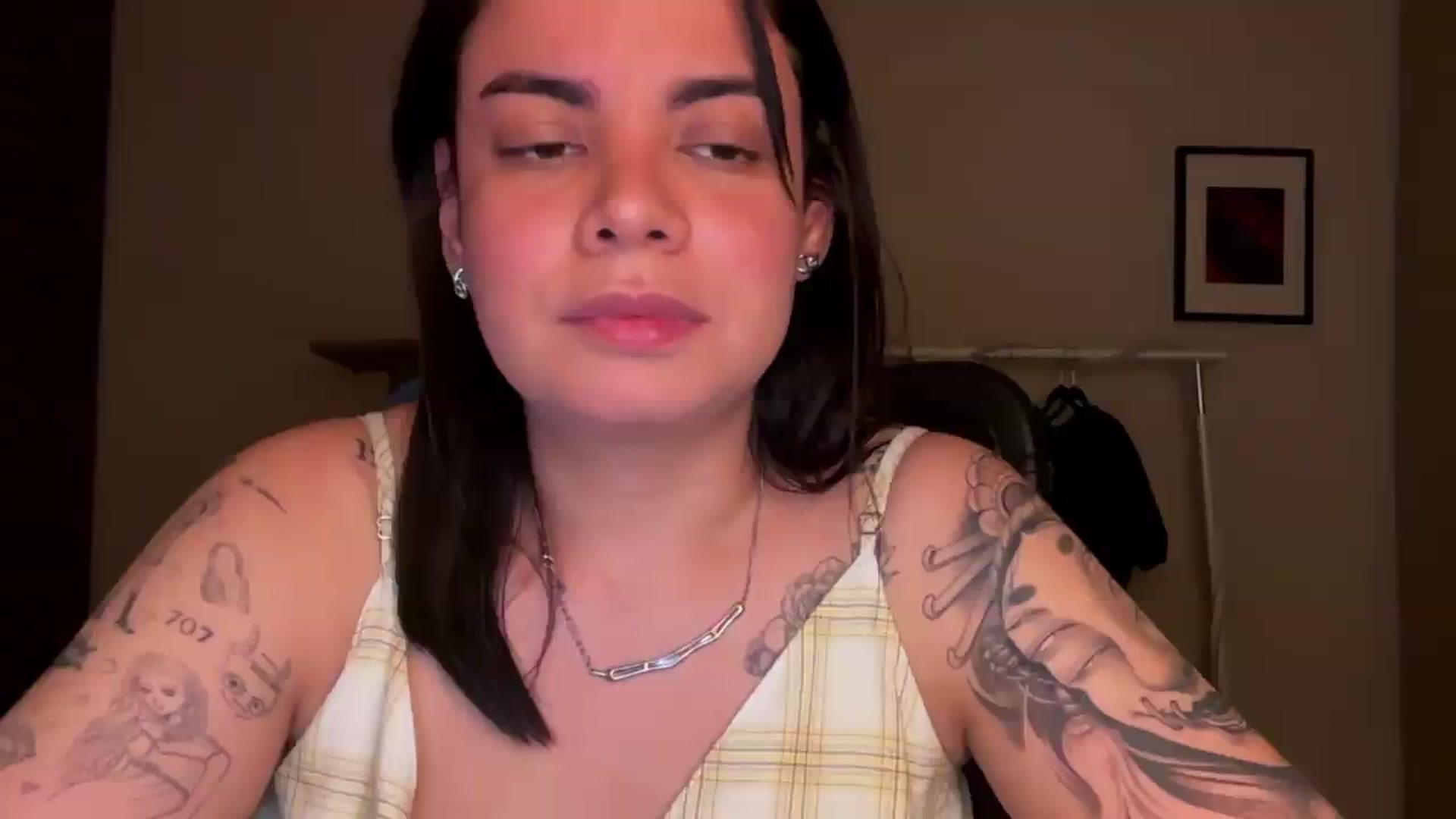 Gallery image thumbnail from Sasha_Noir's myfreecams stream on, 05/18/2026, 03:24 image 14 of 20