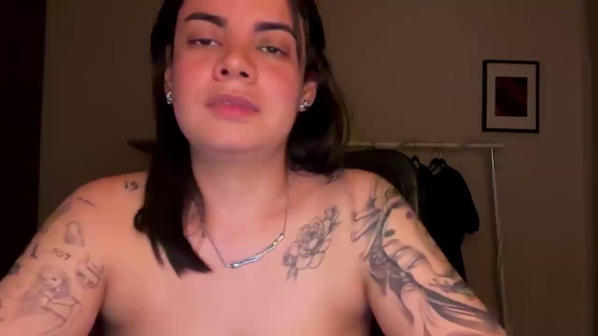Gallery image thumbnail from Sasha_Noir's myfreecams stream on, 05/18/2026, 03:24 image 10 of 20