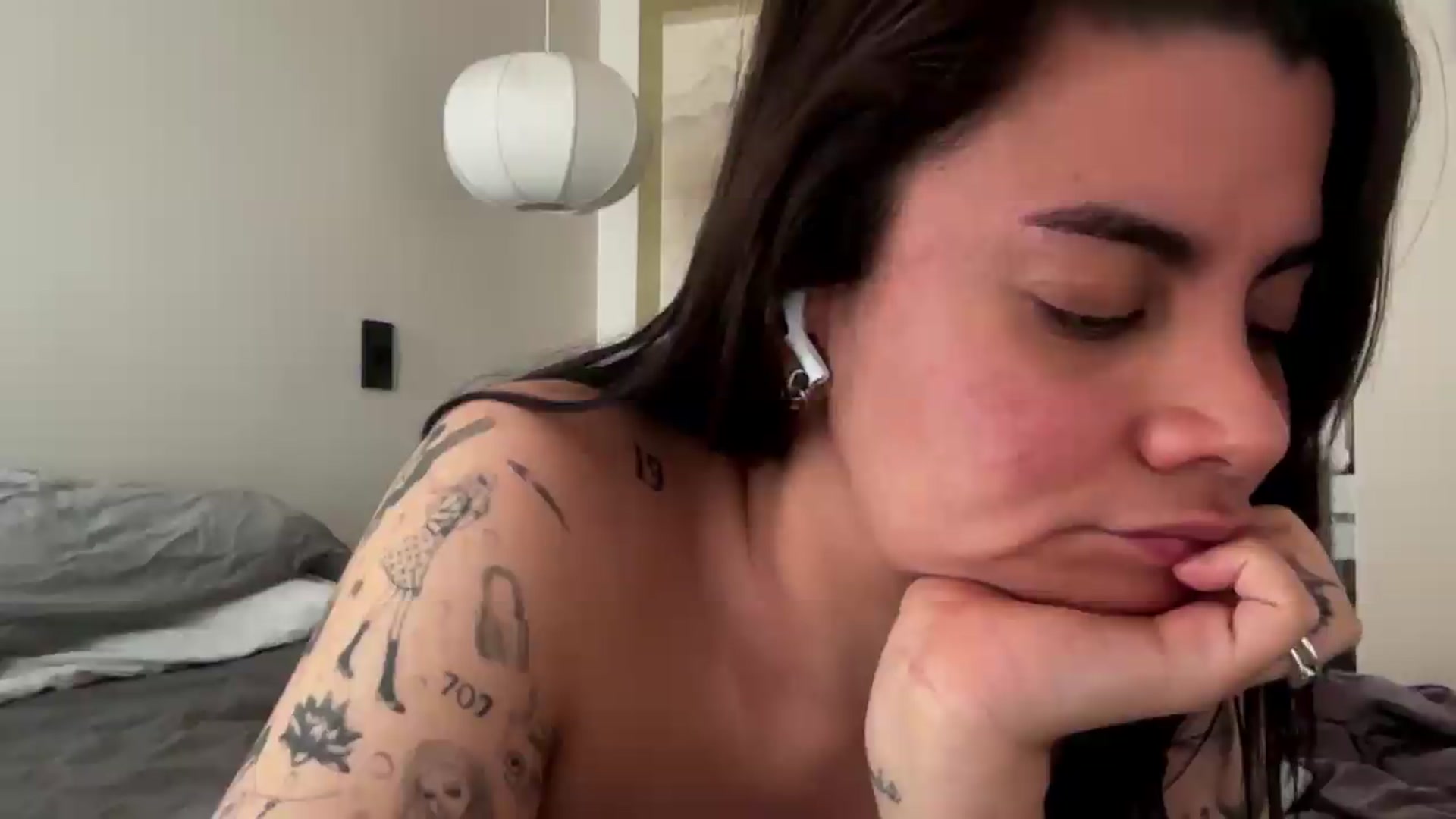 Gallery image thumbnail from Sasha_Noir's myfreecams stream on, 05/22/2026, 19:58 image 16 of 20