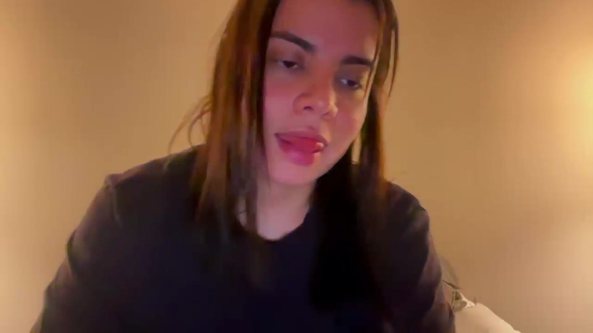 Gallery image thumbnail from Sasha_Noir's myfreecams stream on, 05/25/2026, 04:10 image 11 of 20