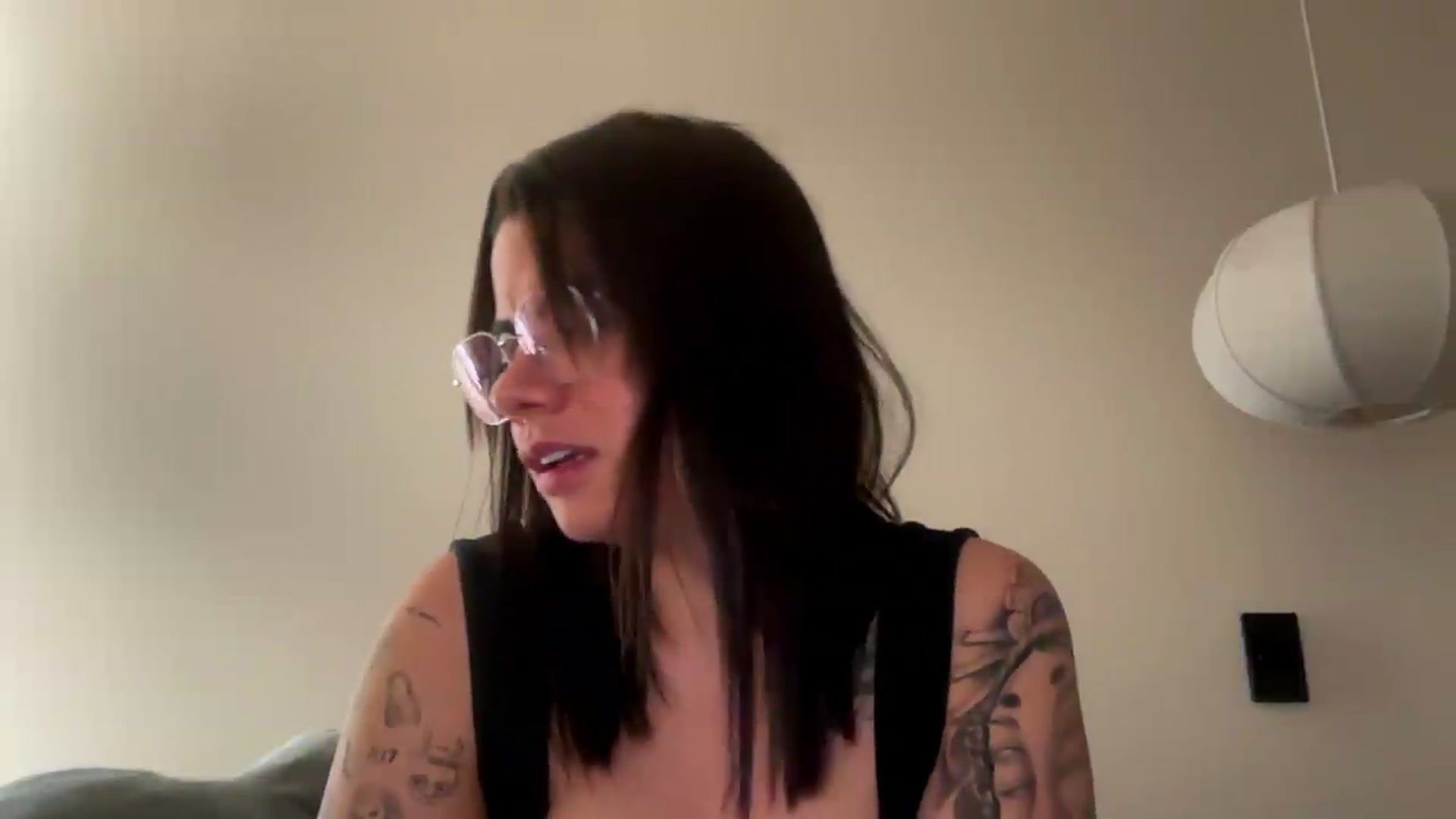 Gallery image thumbnail from Sasha_Noir's myfreecams stream on, 05/31/2026, 23:42 image 17 of 20