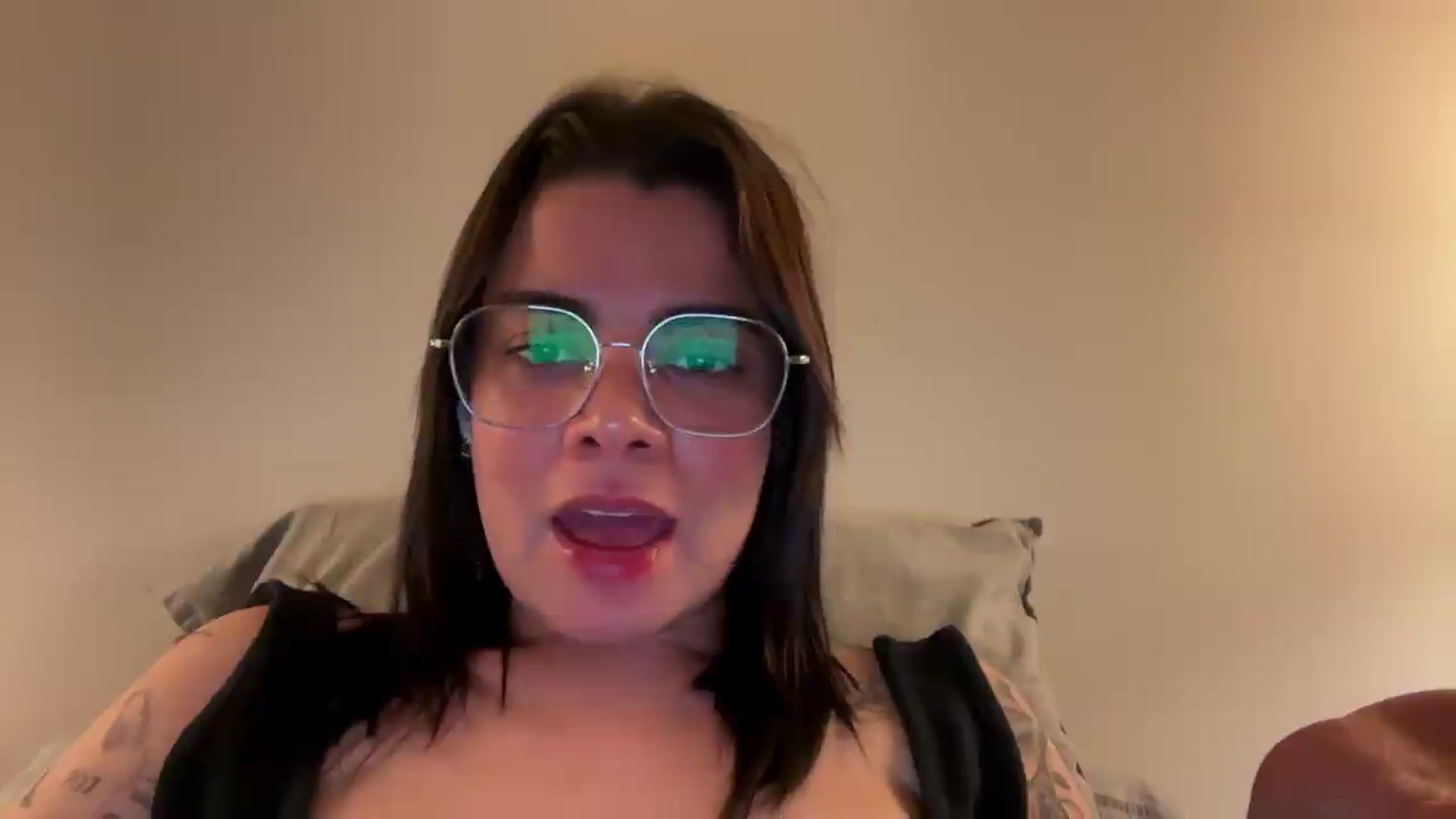 Gallery image thumbnail from Sasha_Noir's myfreecams stream on, 06/01/2026, 03:20 image 4 of 20