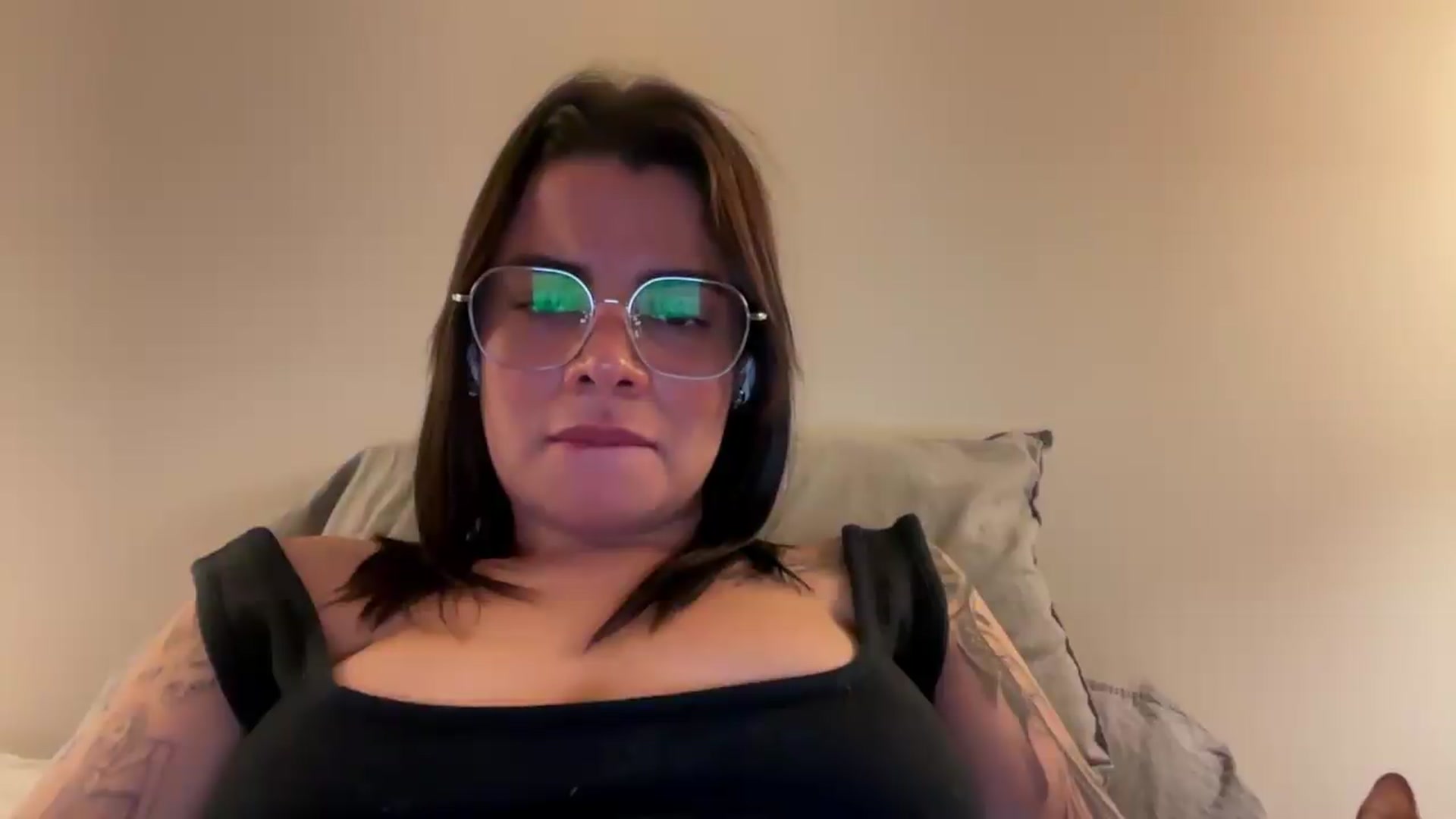 Gallery image thumbnail from Sasha_Noir's myfreecams stream on, 06/01/2026, 03:20 image 11 of 20