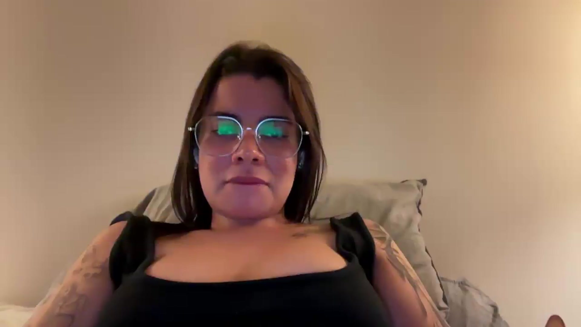 Gallery image thumbnail from Sasha_Noir's myfreecams stream on, 06/01/2026, 03:20 image 14 of 20